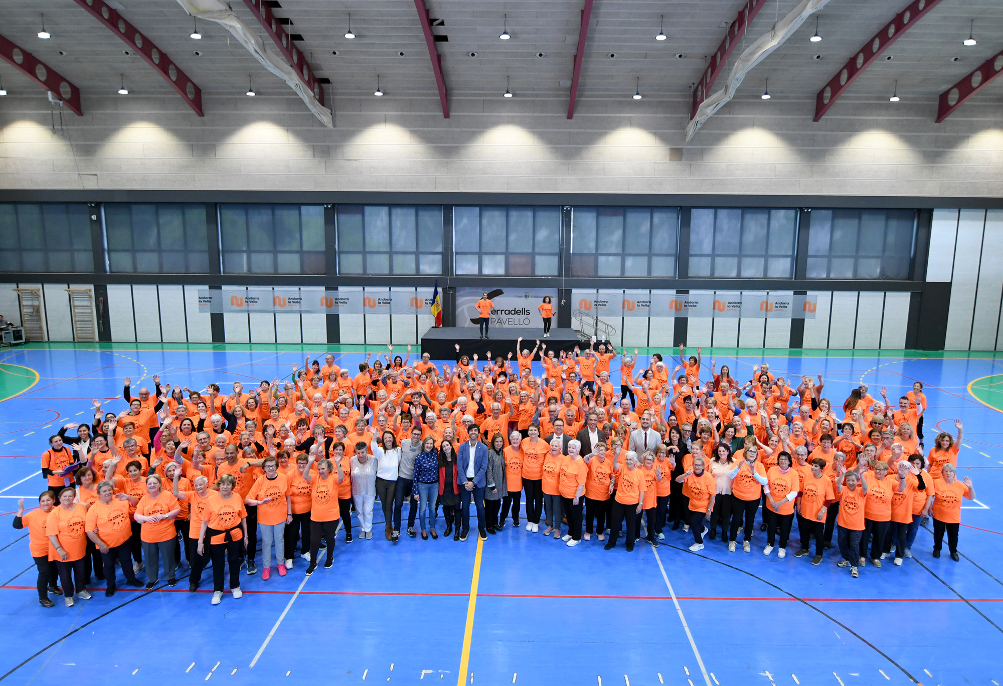 Unes 300 persones participen a la 13a Diada esportiva de la gent gran d’Andorra i la Seu d’Urgell