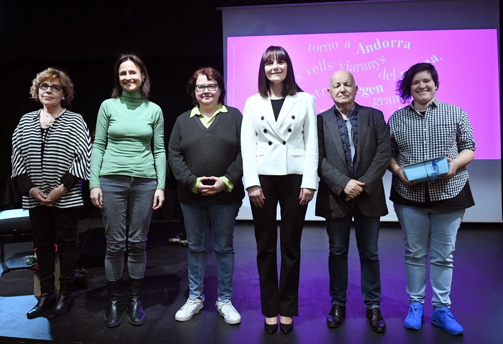 El 27è Concurs de poesia Miquel Martí i Pol premia “Desescalada” en la categoria Recull i “Mans” en la categoria Poema