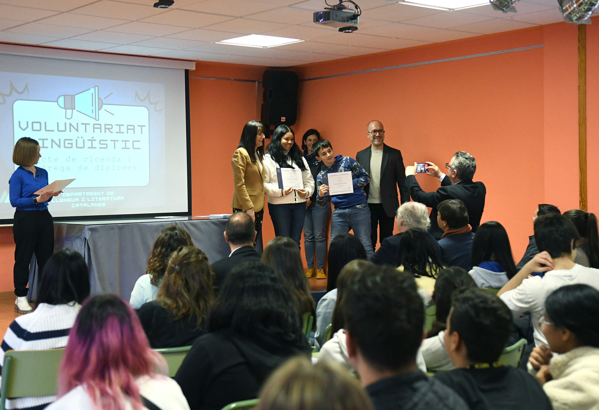 El Voluntariat per la llengua jove agrupa un centenar d’alumnes