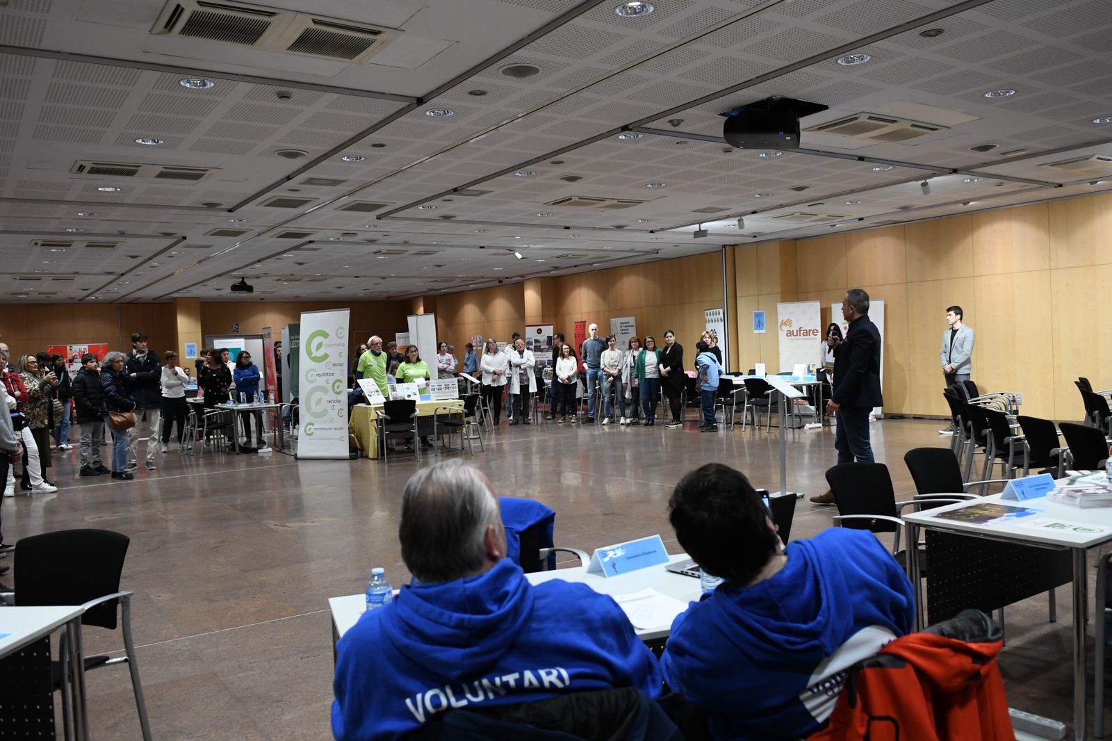 Alain Cabanes defineix la Fira del voluntariat com la prova d’una societat solidària i compromesa