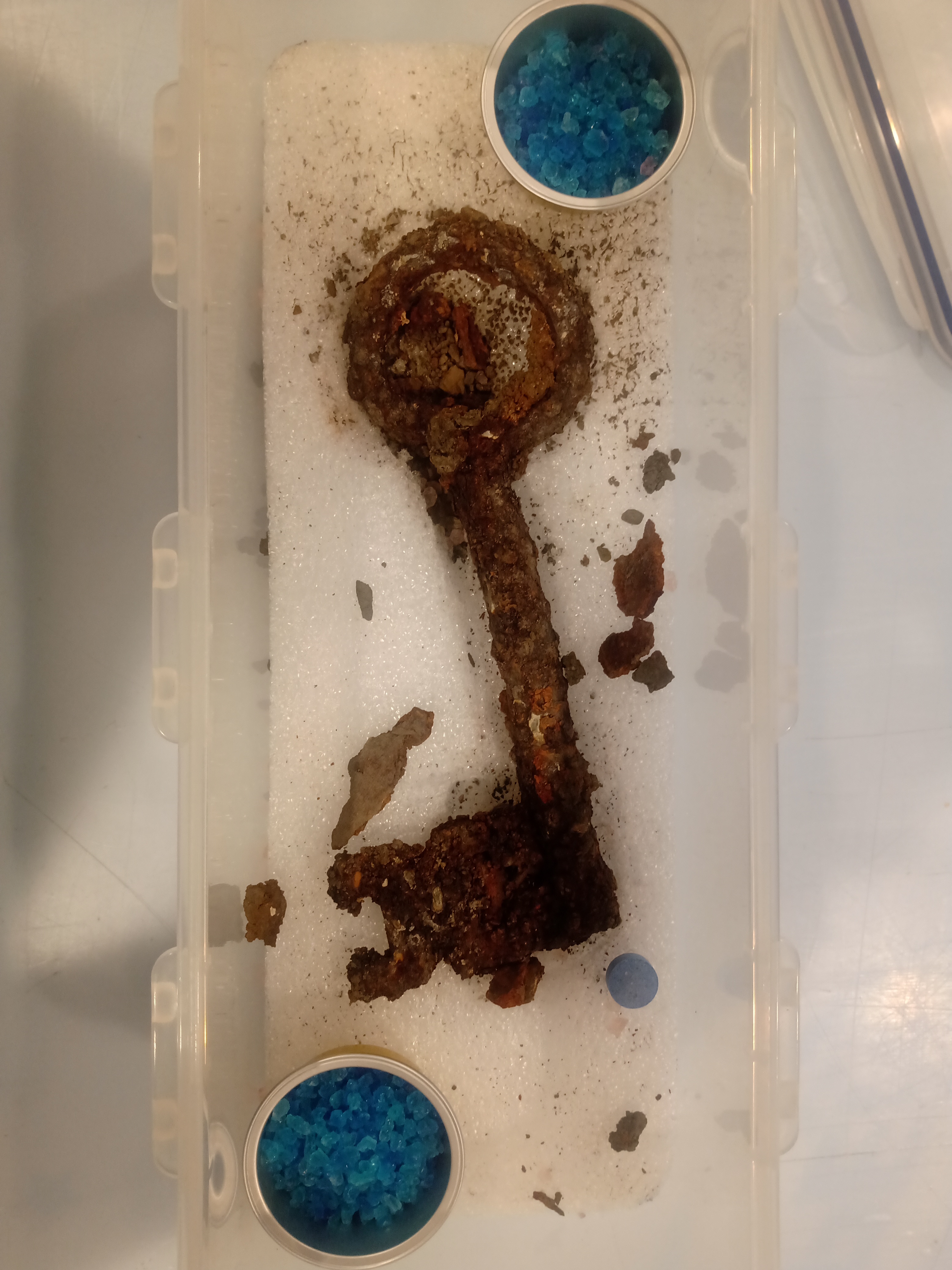 El Consell Assessor del Patrimoni Cultural valida l’exportació de peces procedents del jaciment de la Margineda i de l’església de Sant Joan de Caselles per a la seva restauració