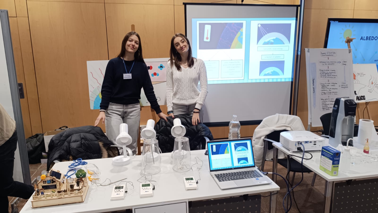 Aquest dimecres se celebra la 7a Trobada de joves científics