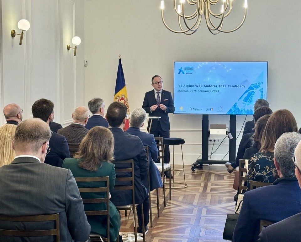 Xavier Espot: “Andorra aspira a organitzar un esdeveniment d'esquí sense precedents perquè tenim la capacitat d'oferir tot un país a peu de pistes”