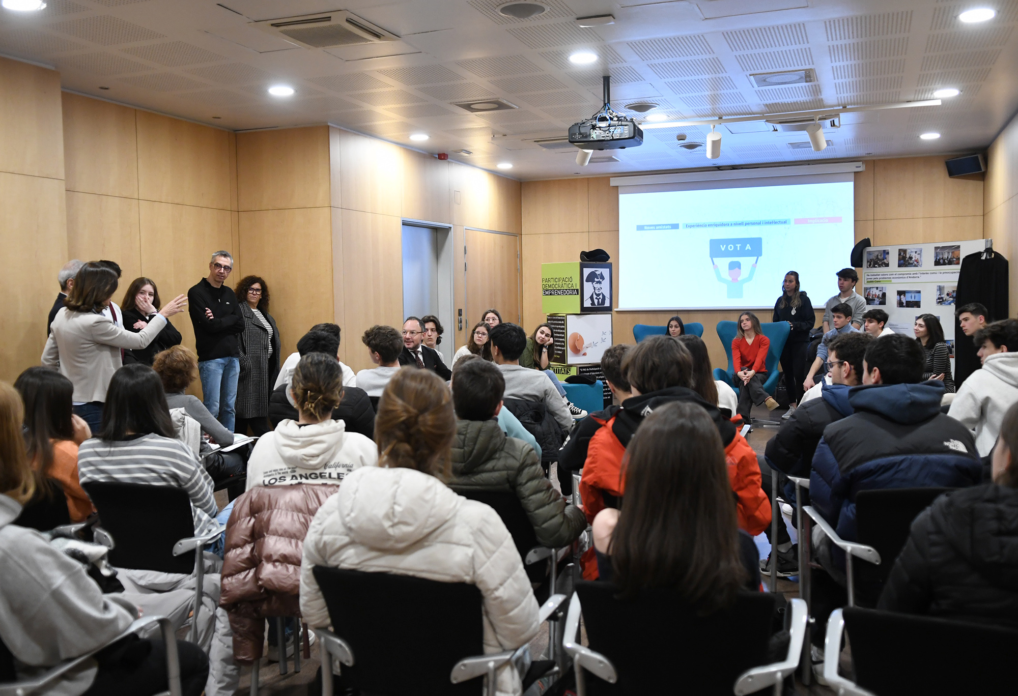 Més de 250 alumnes de 2n de batxillerat de l’Escola Andorrana presenten els projectes solidaris engegats amb les associacions del país