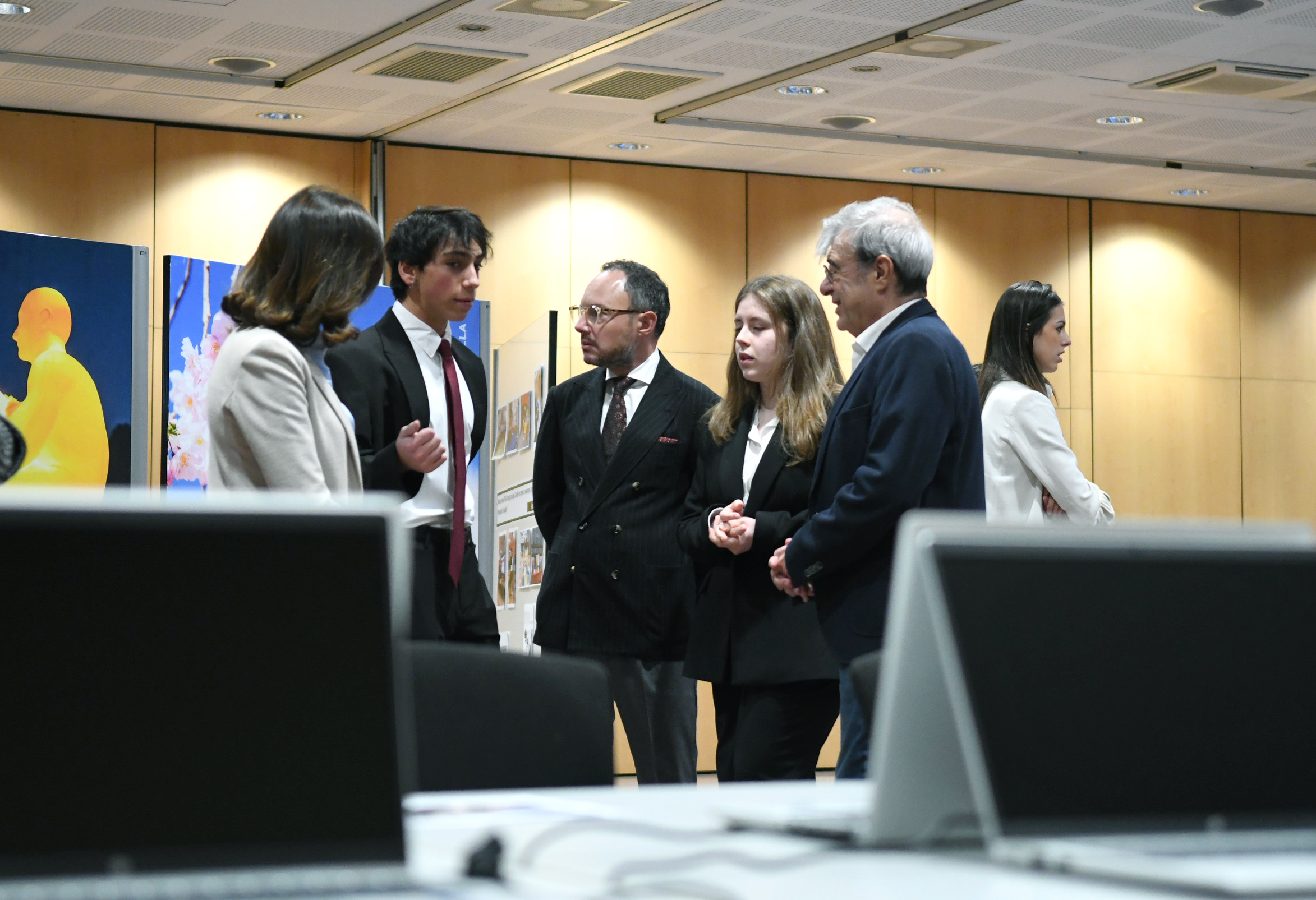 Més de 250 alumnes de 2n de batxillerat de l’Escola Andorrana presenten els projectes solidaris engegats amb les associacions del país