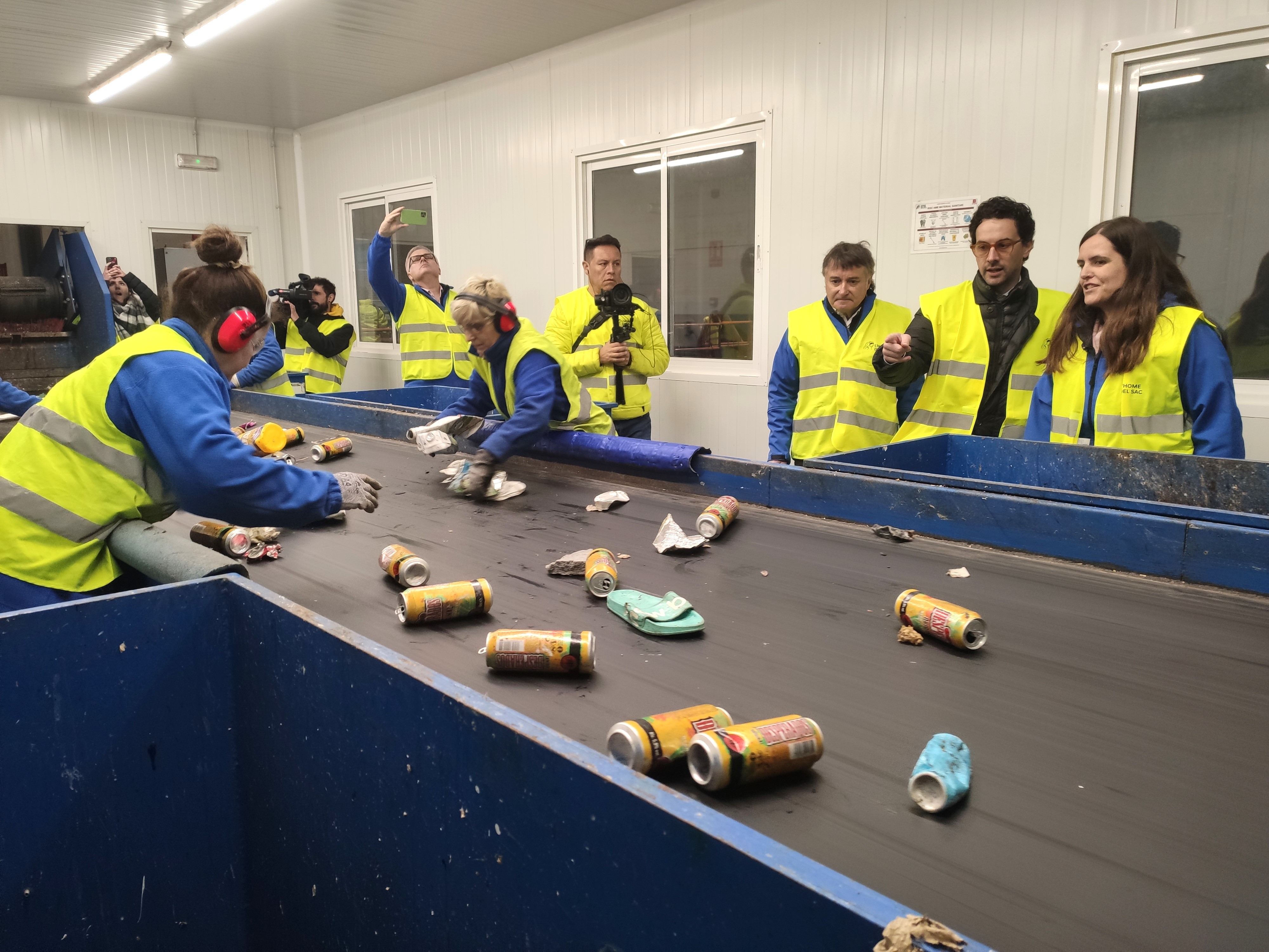 El ministre destaca la importància de separar bé els residus plàstics per una correcte gestió, en la Setmana de Europea de Prevenció de Residus