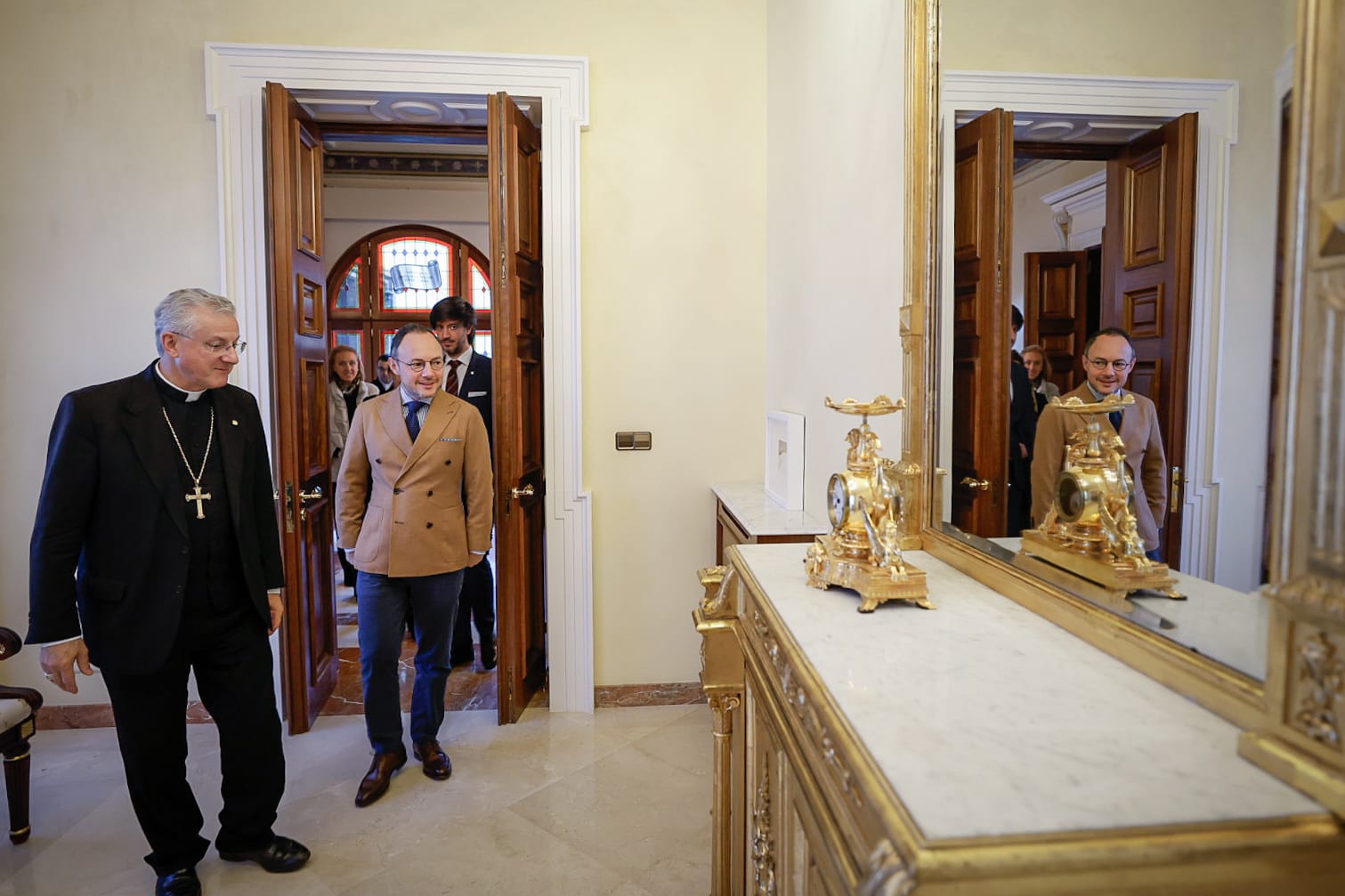 La negociació final de l’acord d’associació amb la UE i l’habitatge centren la visita institucional al Copríncep episcopal