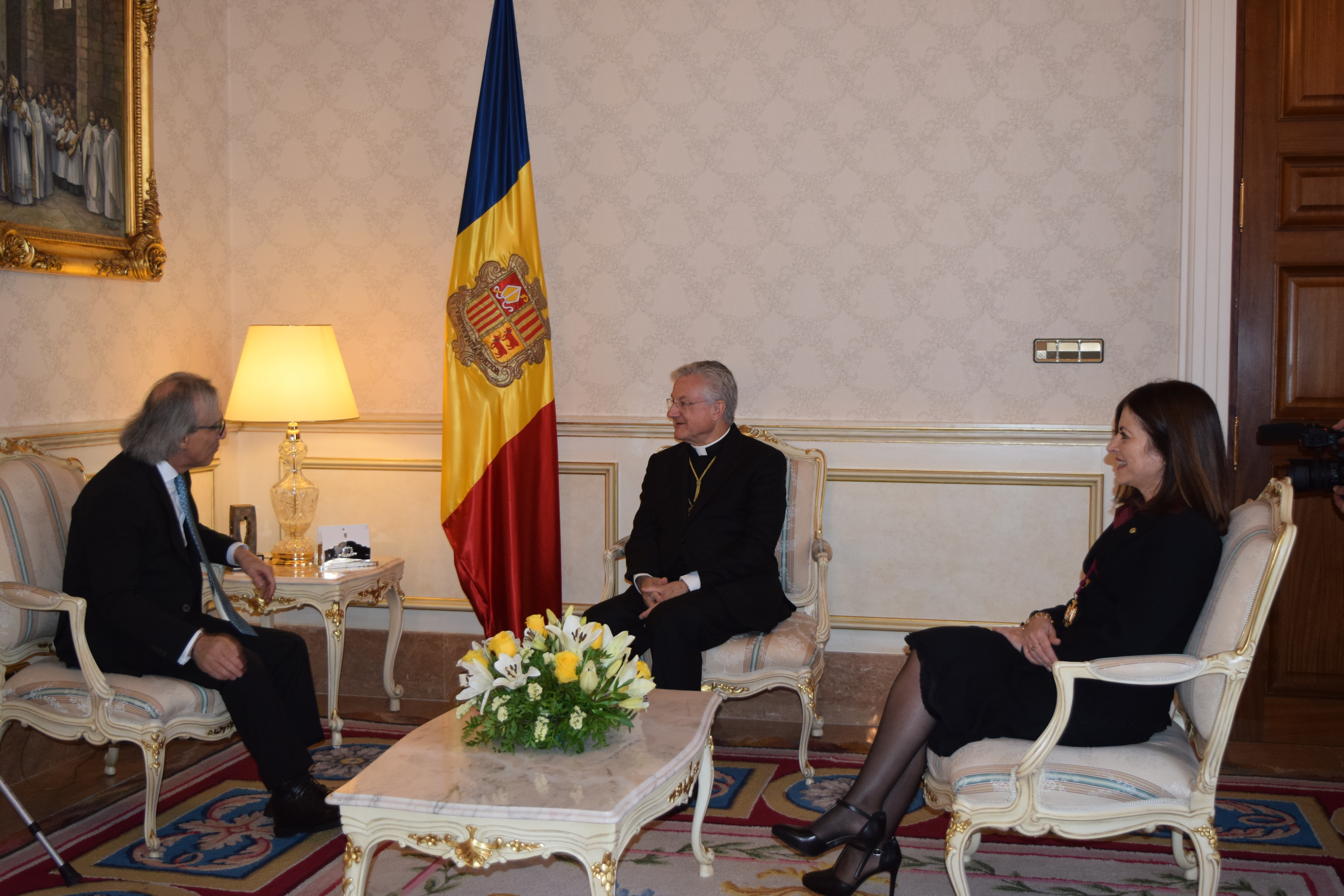 Ambaixadors de deu països presenten les cartes credencials i les còpies al copríncep episcopal i a la ministra d’Afers Exteriors