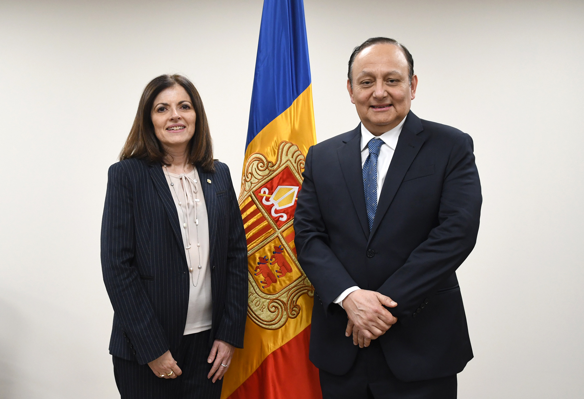 Ambaixadors de deu països presenten les cartes credencials i les còpies al copríncep episcopal i a la ministra d’Afers Exteriors