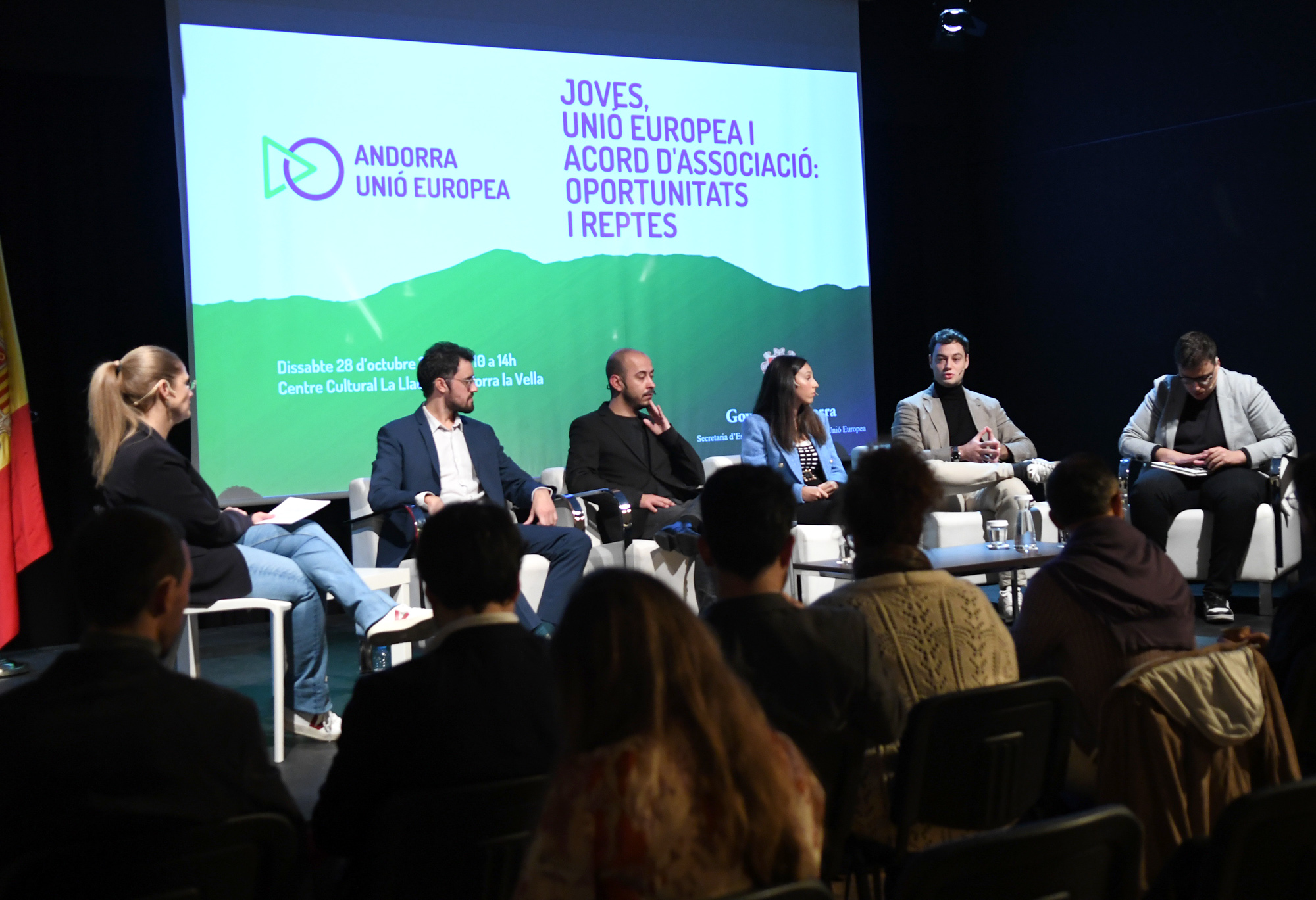 Espot i Riba acosten als joves les oportunitats i els reptes que suposaria l’entrada en vigor de l’acord d’associació amb la UE