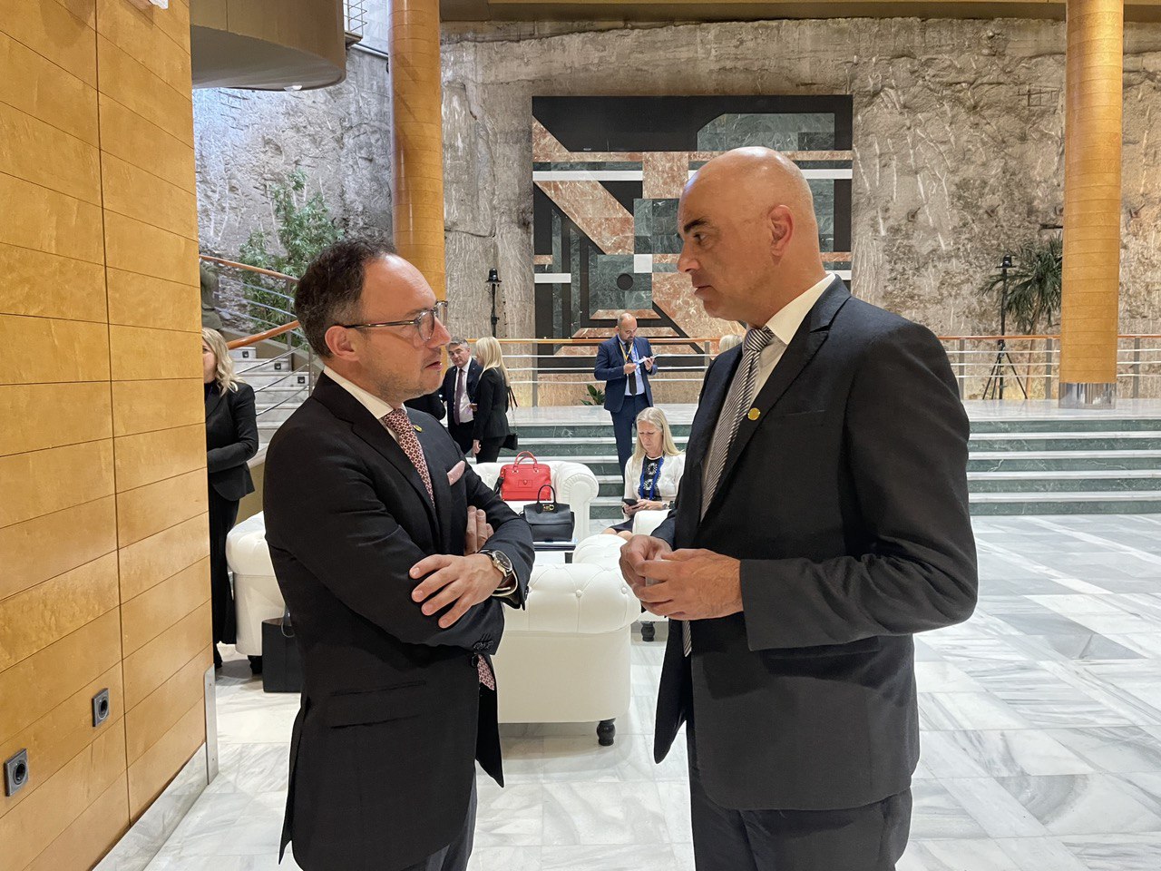 El cap de Govern tracta l’agenda europea amb els presidents reunits en la 3a Reunió de la Comunitat Política Europea