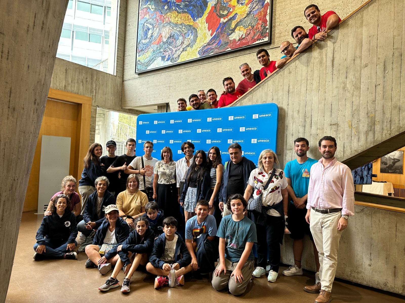 Les osses d’Encamp i Ordino actuen a París