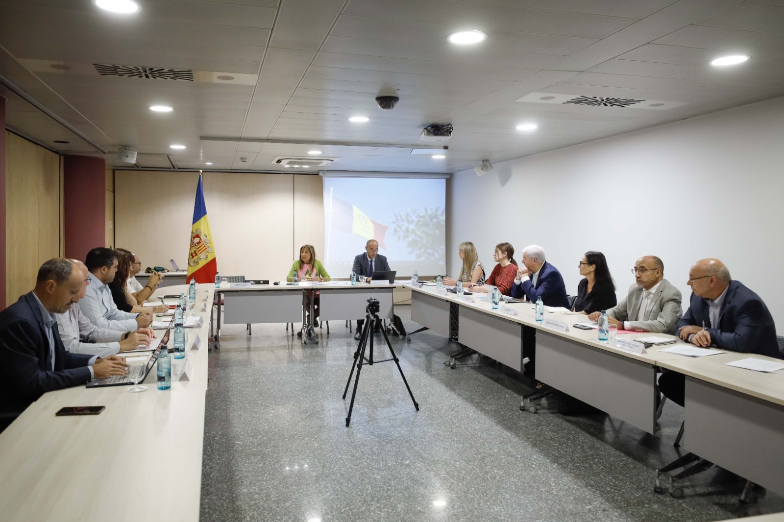 Consens al Consell Econòmic i Social per flexibilitzar les quotes d’immigració i afavorir la mà d’obra en restauració i hoteleria