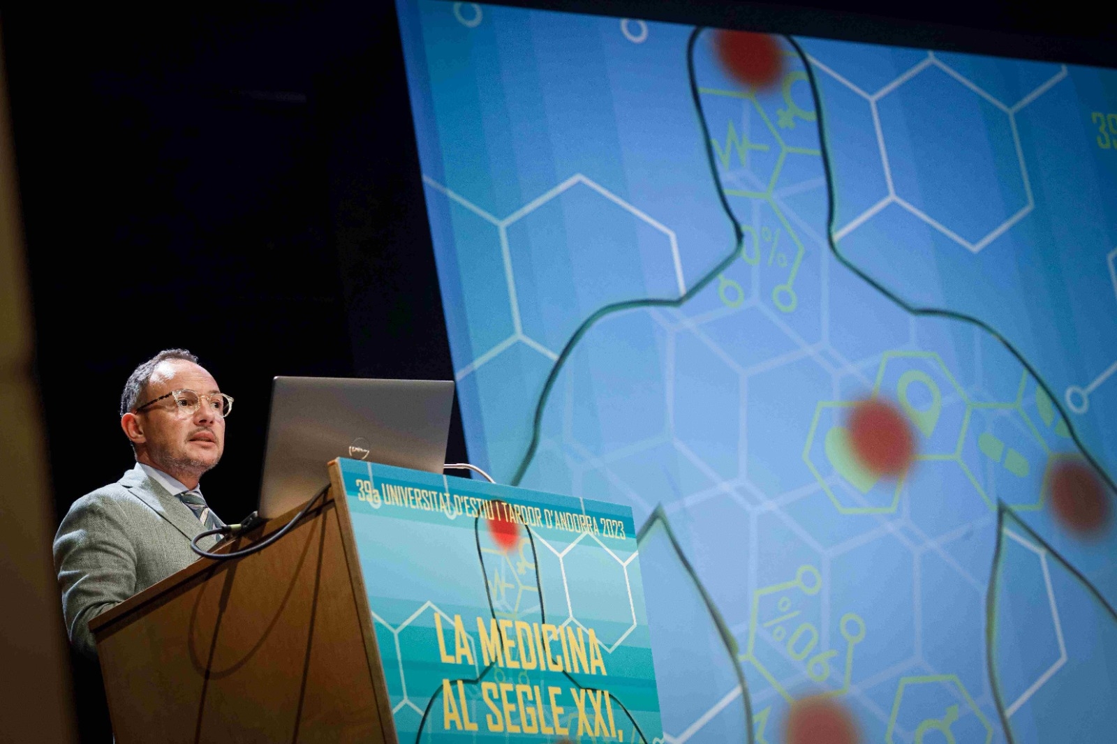 Inaugurada la 39a edició de la Universitat d’Estiu i Tardor “La medicina al segle XXI, avenços i límits”