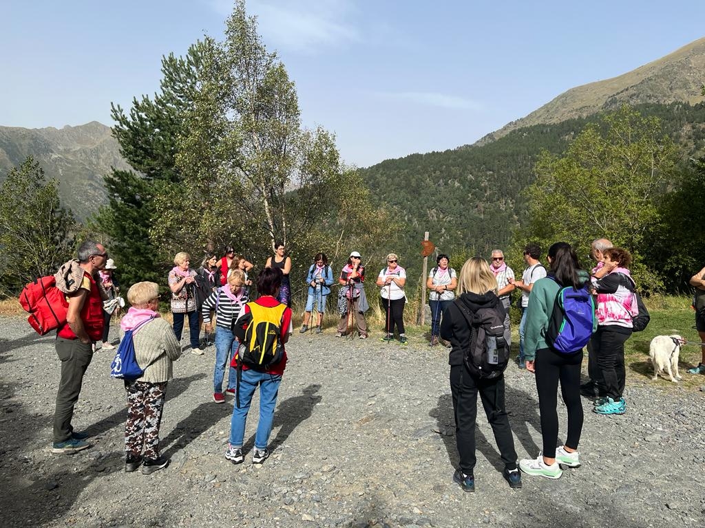 Protecció Civil i la Creu Roja organitzen la primera sortida amb la gent gran per apropar-los consell d’autoprotecció