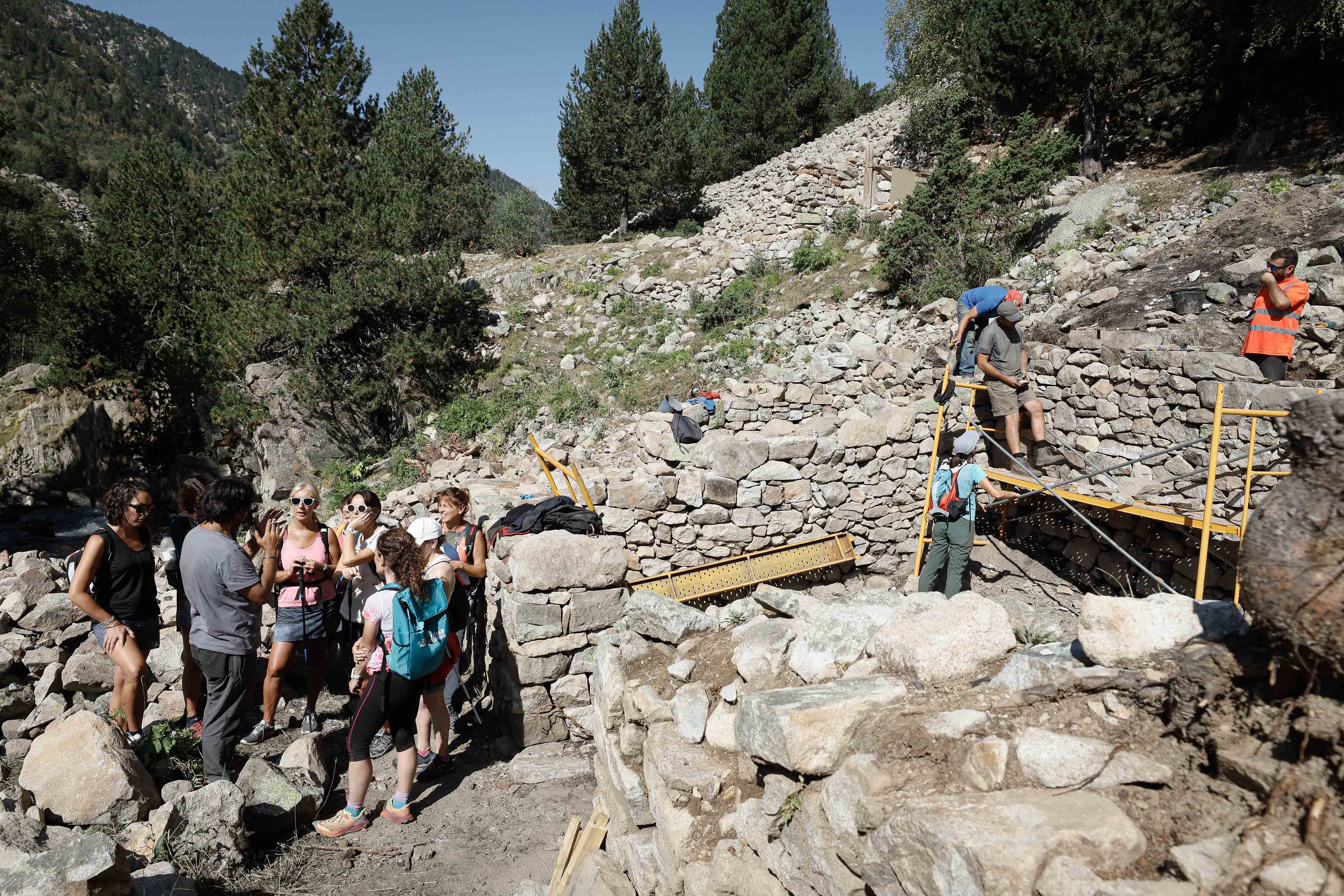 La tercera fase d’intervenció a la Farga del Madriu confirma que és un model representatiu de la transició de les fargues medievals