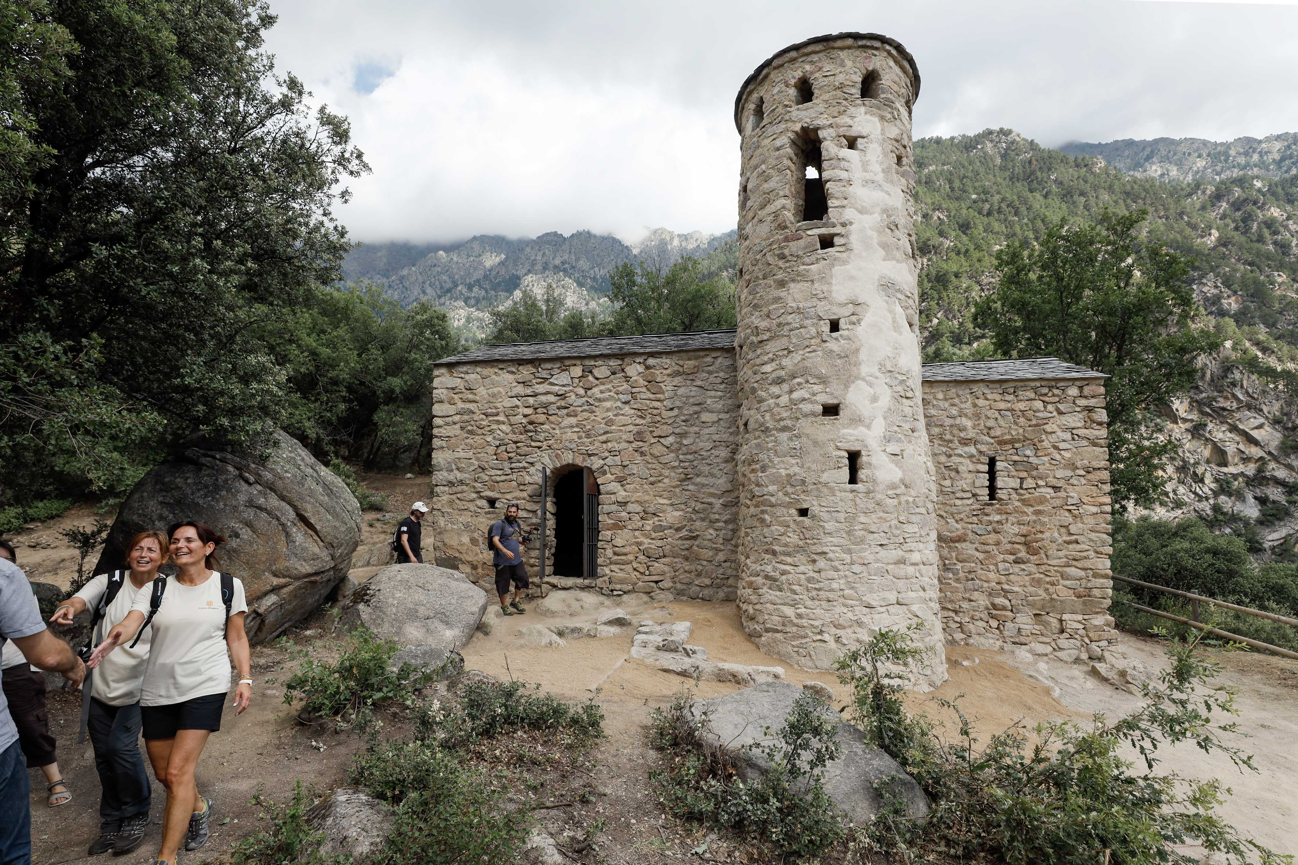 Finalitza el projecte de restitució del campanar de Sant Vicenç d’Enclar