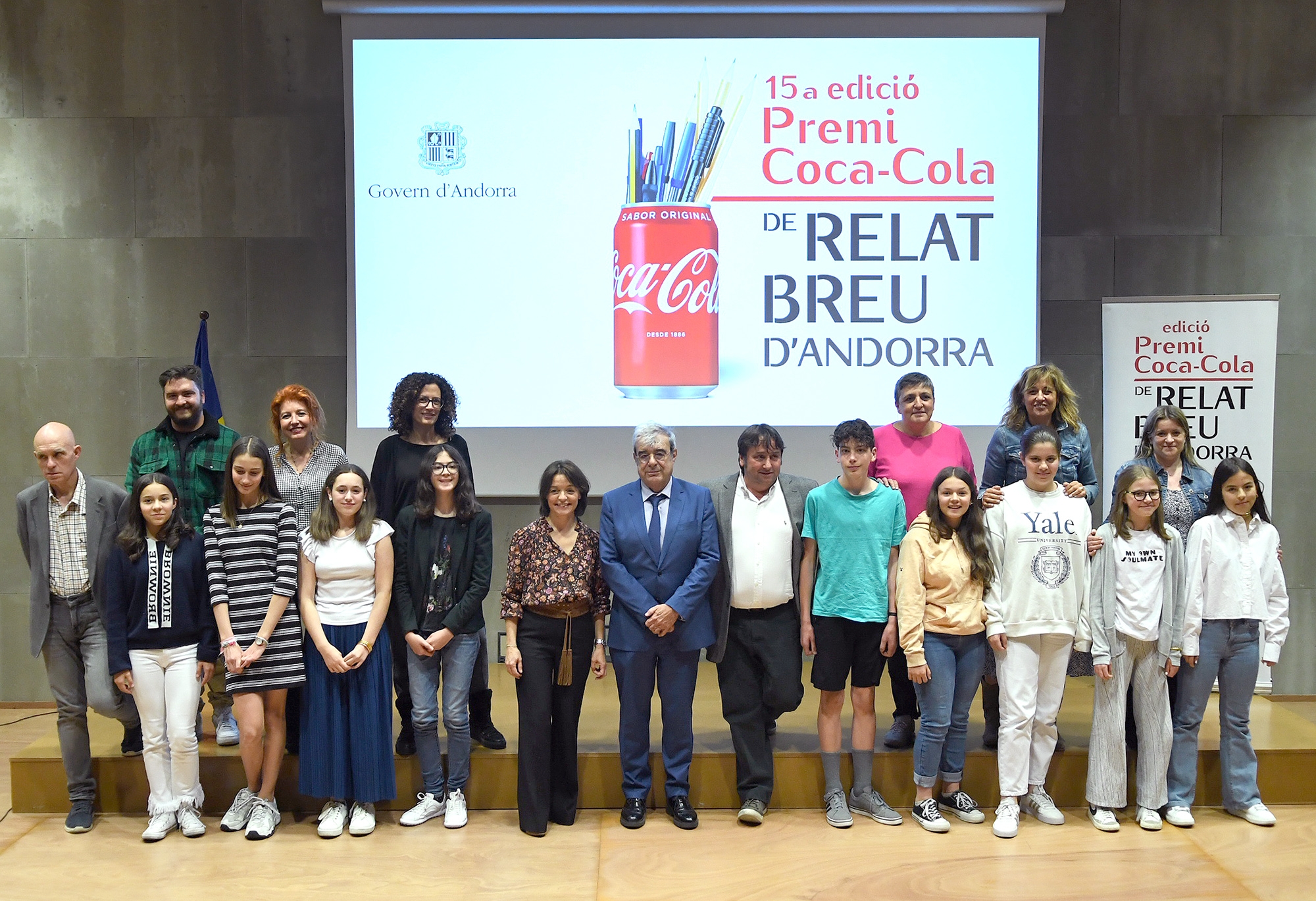 El ministre Baró entrega els guardons de la 15a edició del Premi Coca-Cola de relat breu d’Andorra