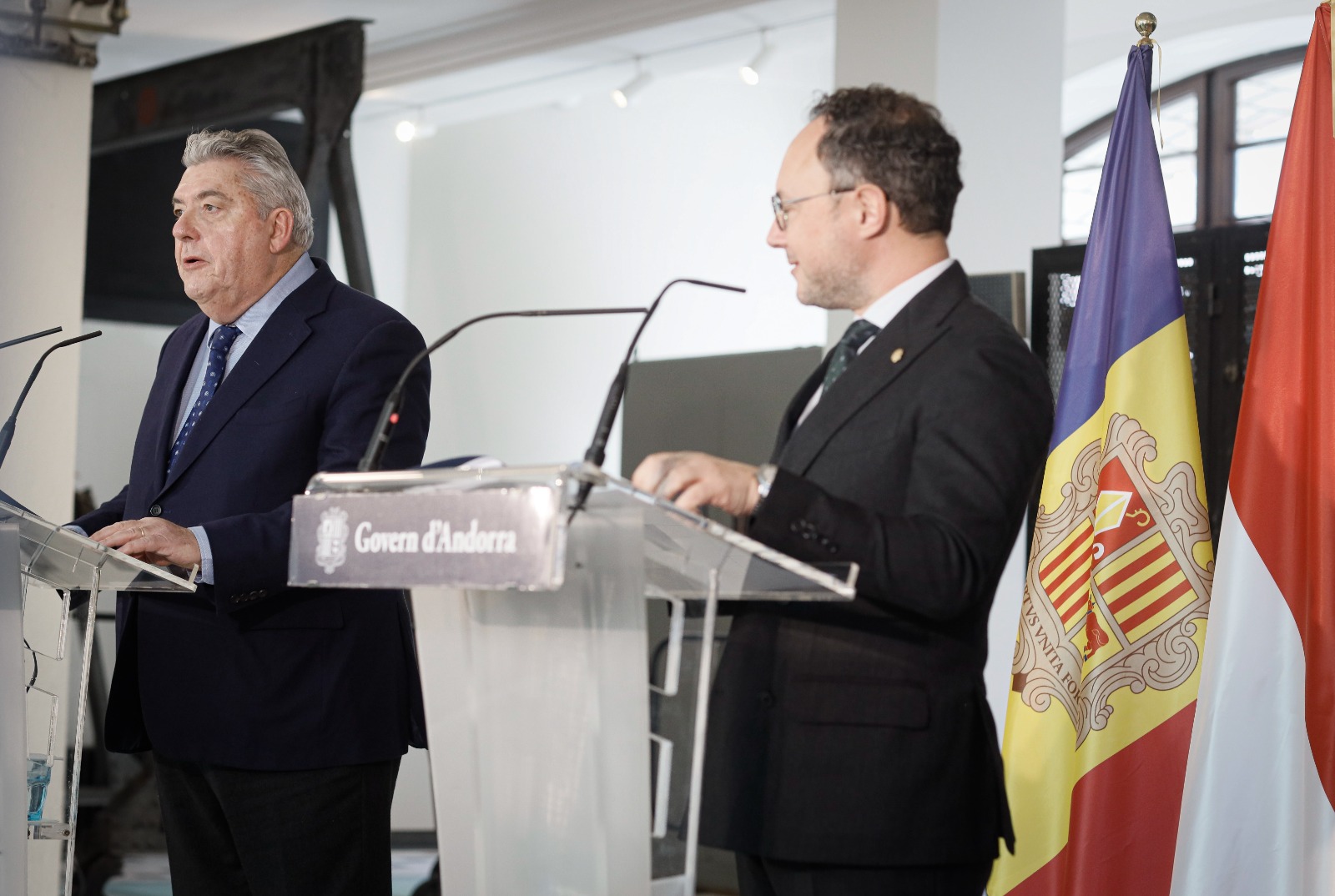 Espot i Dartout defensen la necessitat d’explicar conjuntament les particularitats dels petits estats en l’acord d’associació amb la UE