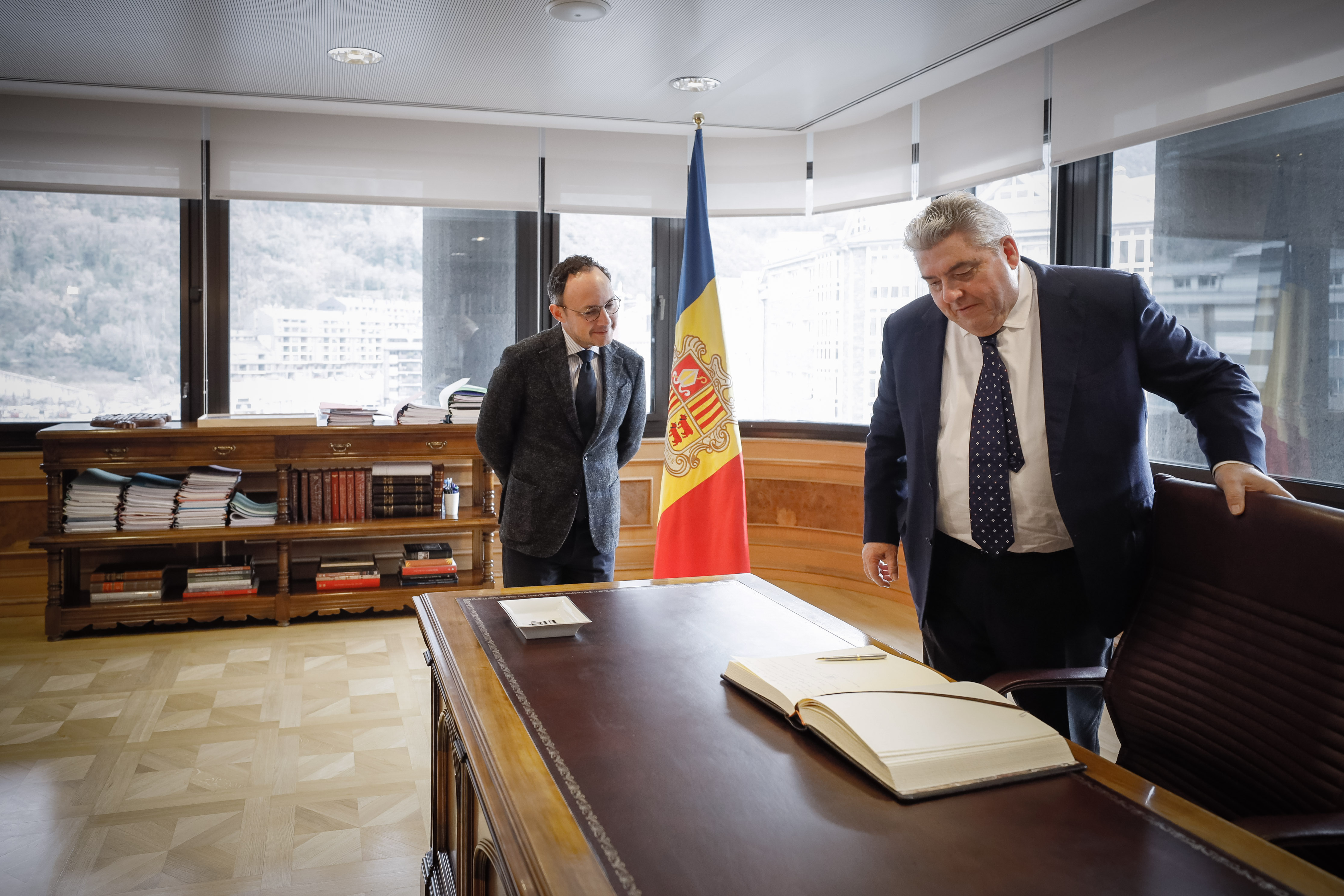 El cap de Govern en funcions, Xavier Espot, rep el ministre d’Estat de Mònaco, Pierre Dartout