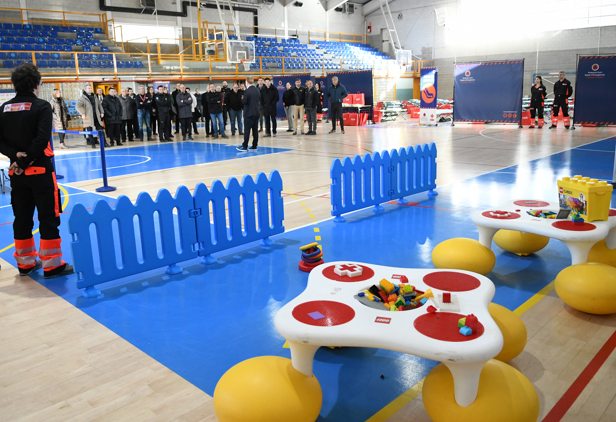 Acord entre els ministeris de Justícia i Interior i de Cultura i Esports per utilitzar el Pavelló Joan Alay com a alberg provisional per casos d’emergència