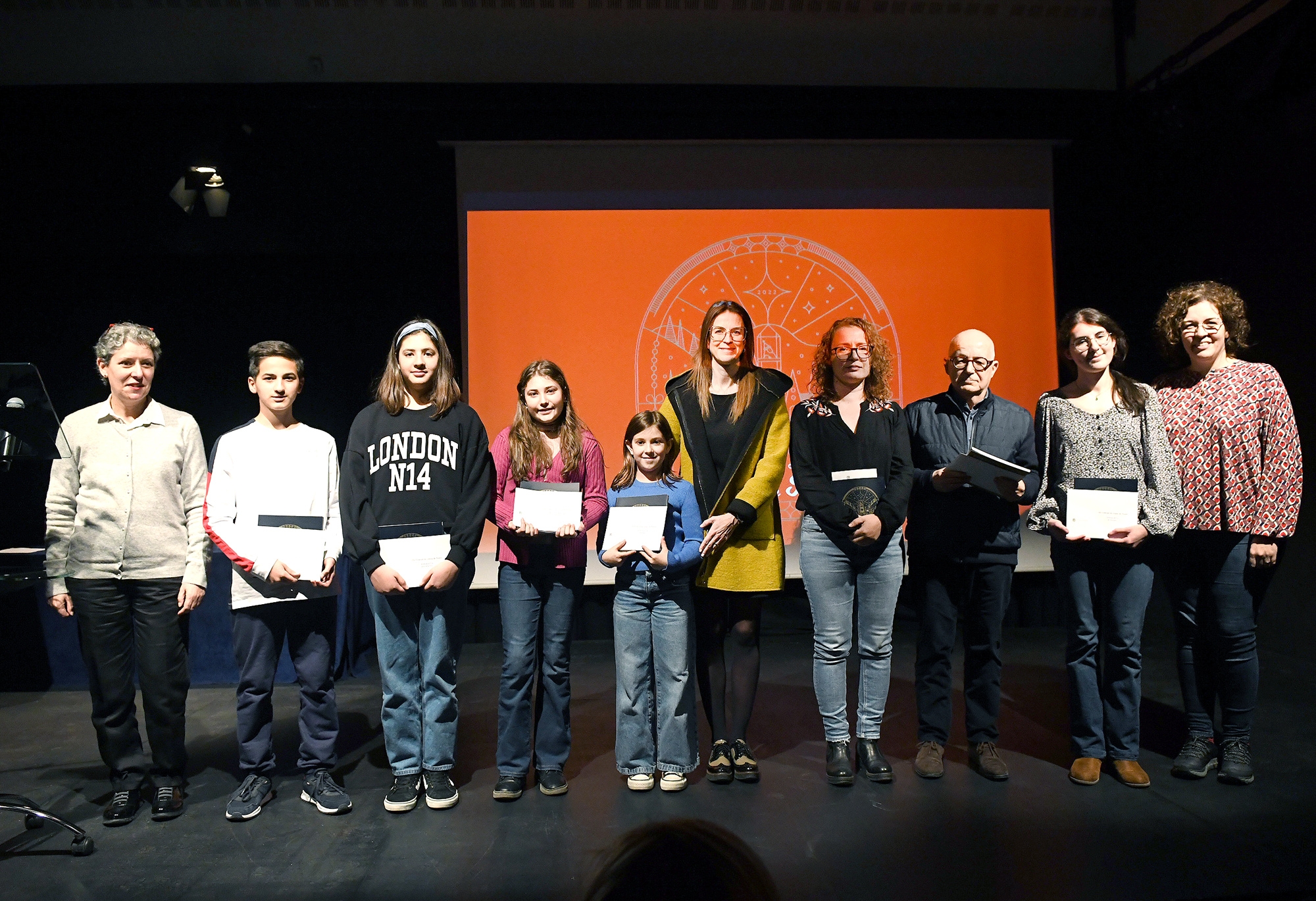 Sílvia Riva entrega els premis de la 35a edició del Concurs de contes de Nadal impulsat per la Biblioteca Pública