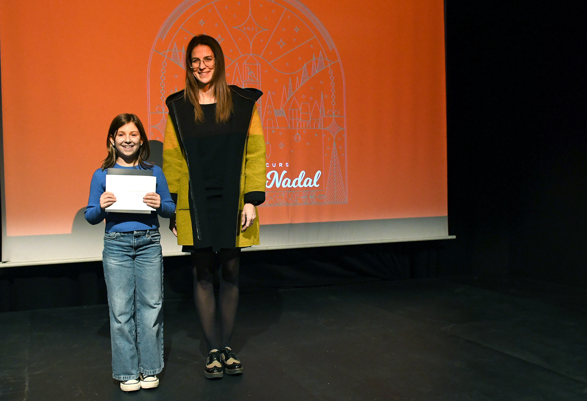 Sílvia Riva entrega els premis de la 35a edició del Concurs de contes de Nadal impulsat per la Biblioteca Pública