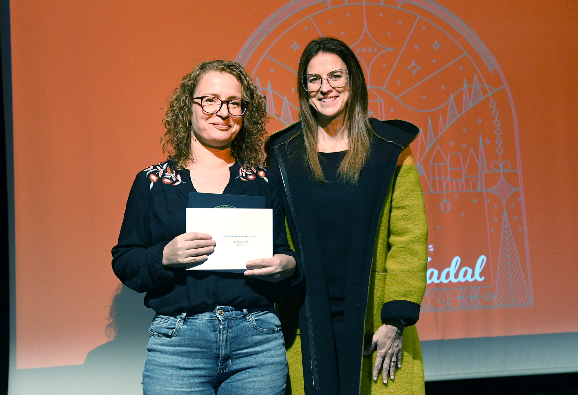 Sílvia Riva entrega els premis de la 35a edició del Concurs de contes de Nadal impulsat per la Biblioteca Pública