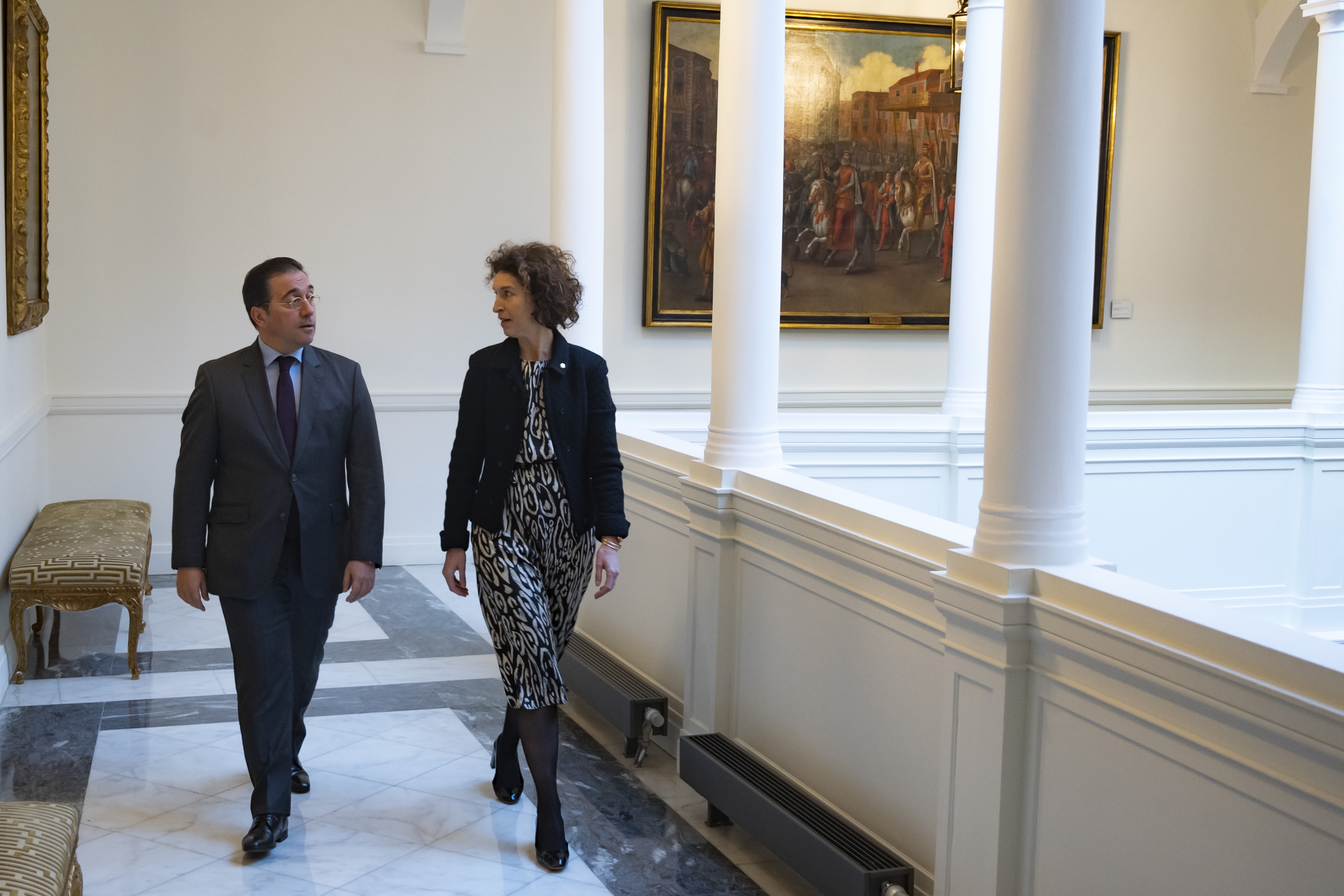 Maria Ubach i José Manuel Albares acorden impulsar una estratègia de cooperació transfronterera