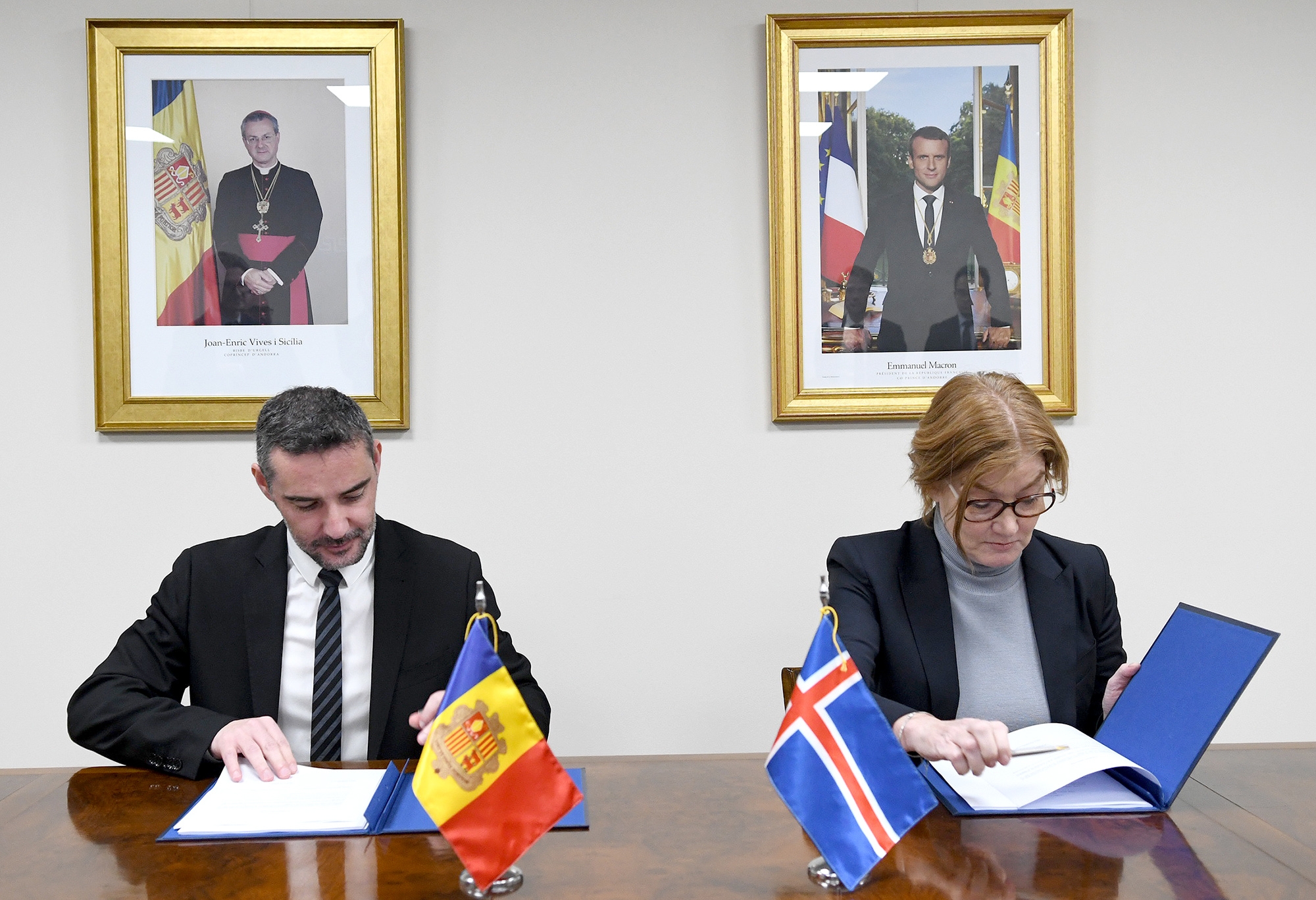 Andorra i Islàndia rubriquen un CDI