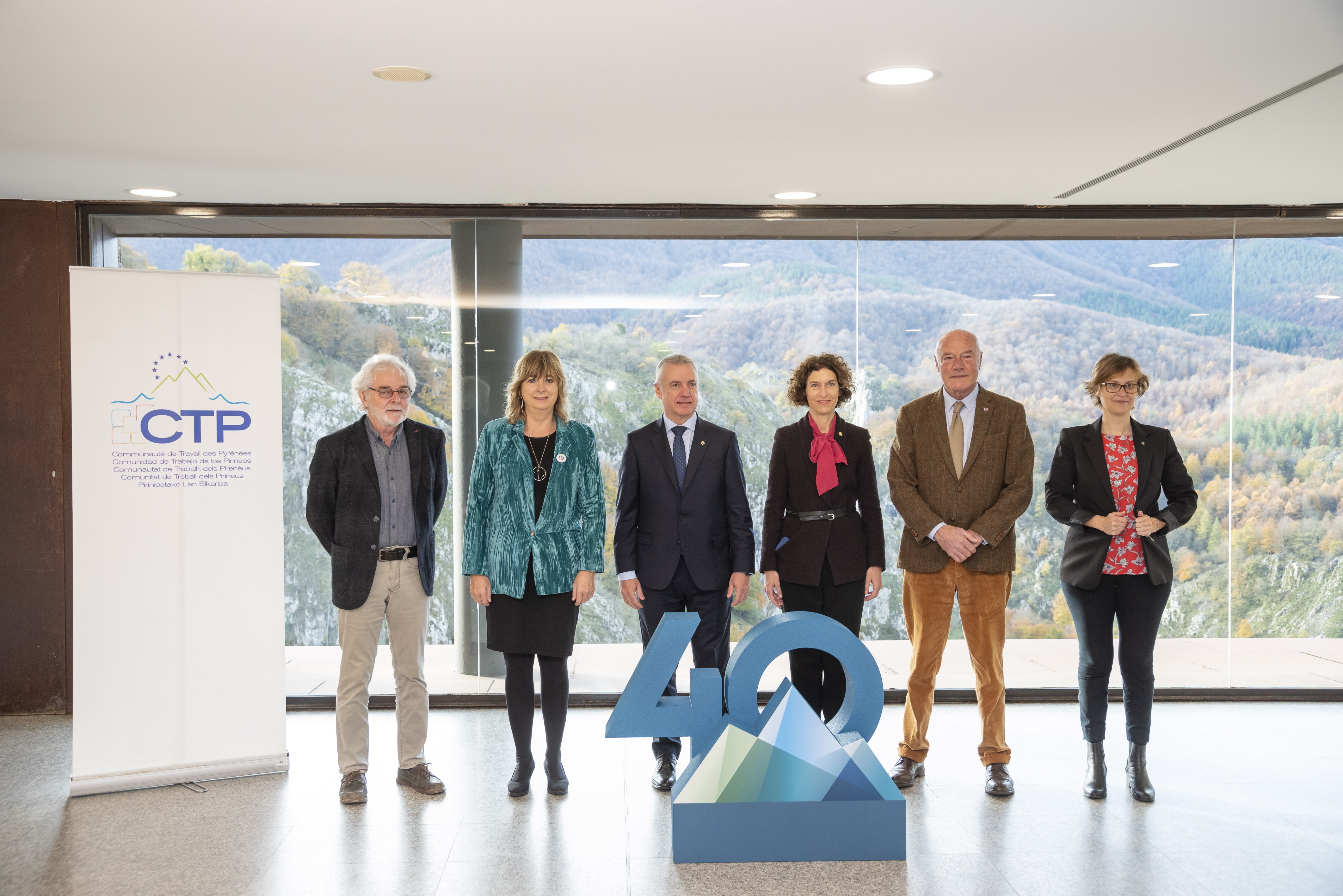 La ministra Maria Ubach destaca el potencial de la nova Àrea Funcional de Muntanya Est davant el 40è Consell Plenari de la Comunitat de Treball dels Pirineus