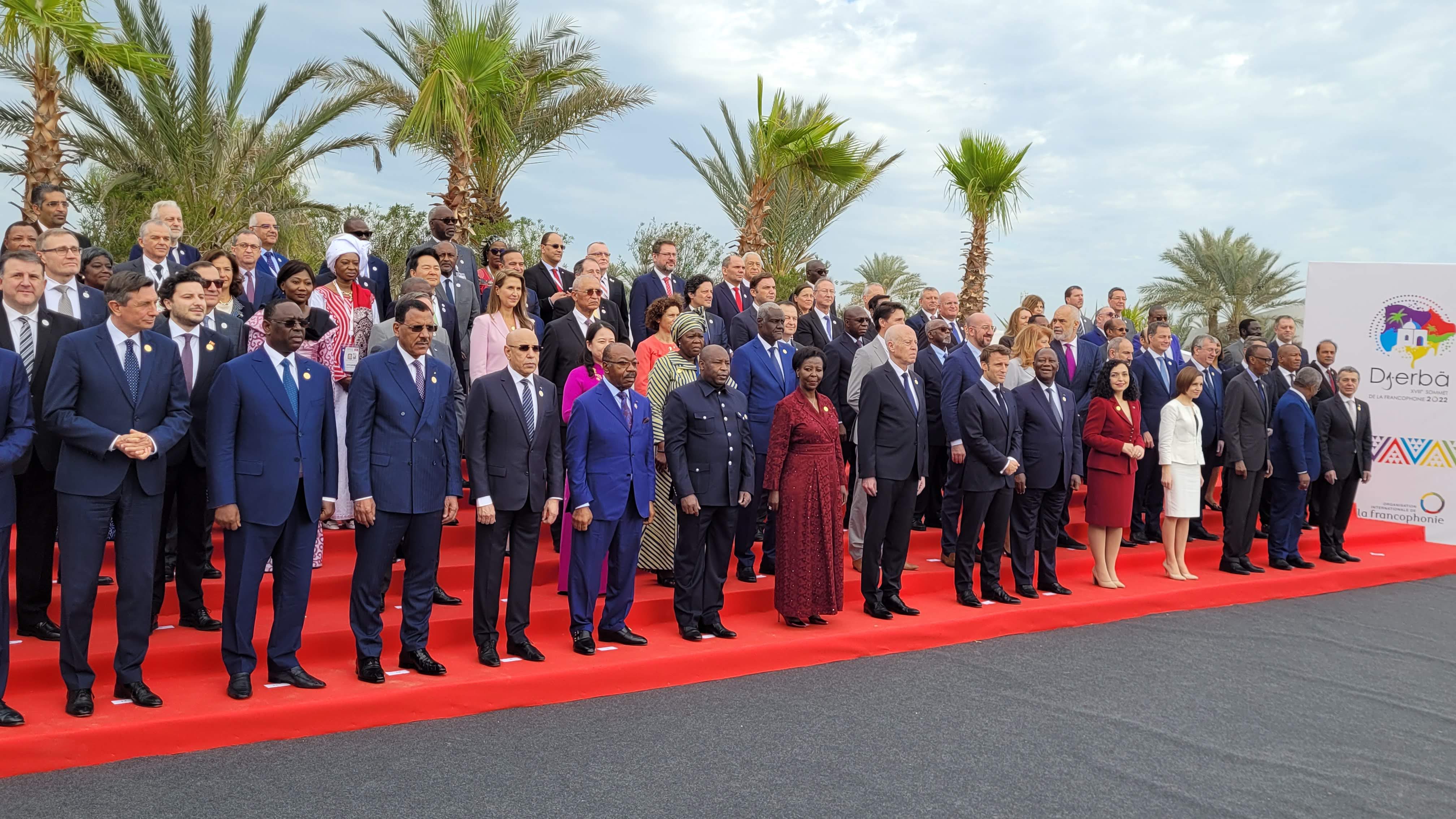 La ministra Ubach modera la primera taula rodona de la 18a Cimera de caps d’Estat i de Govern de la Francofonia