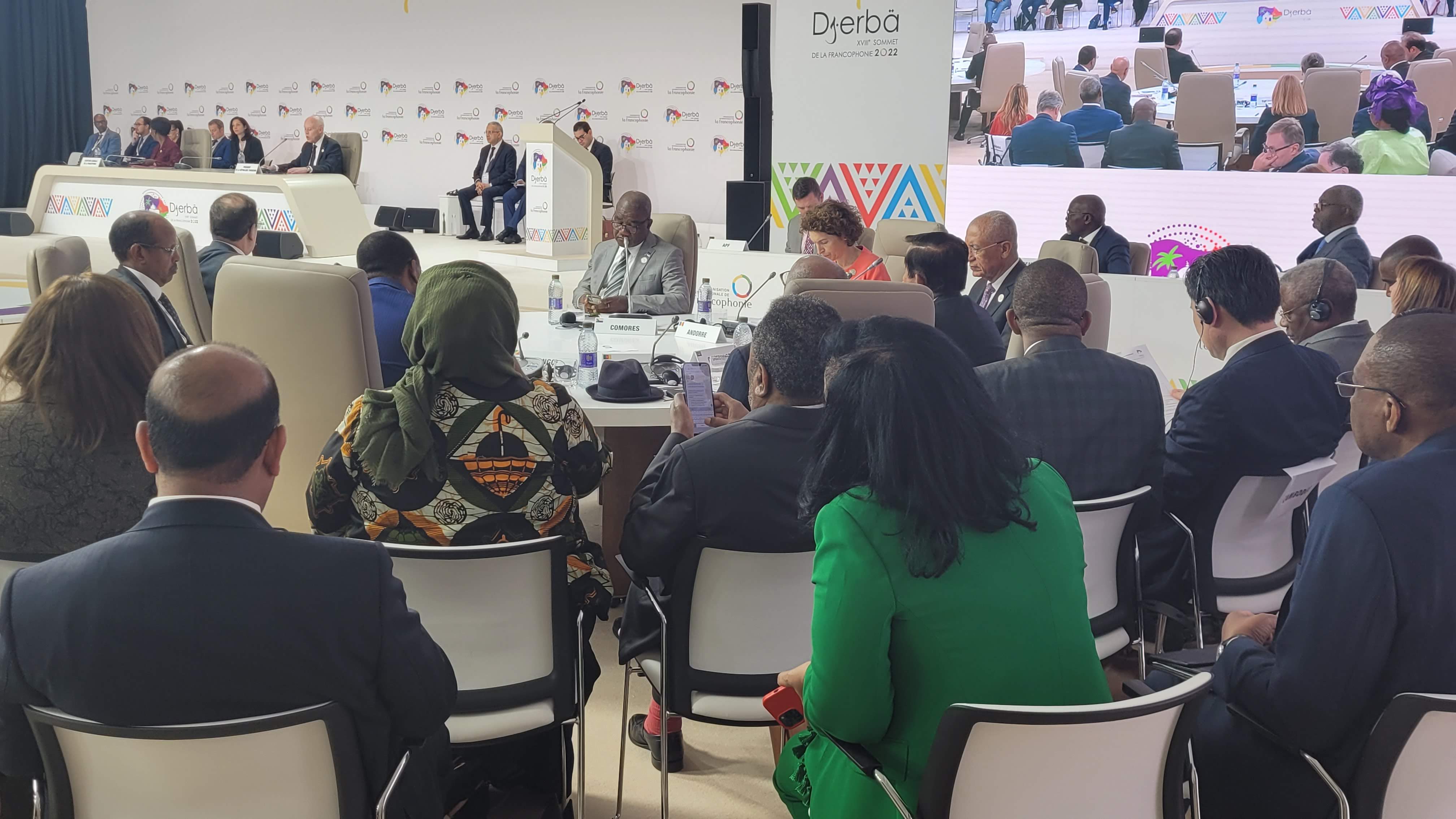 La ministra Ubach modera la primera taula rodona de la 18a Cimera de caps d’Estat i de Govern de la Francofonia