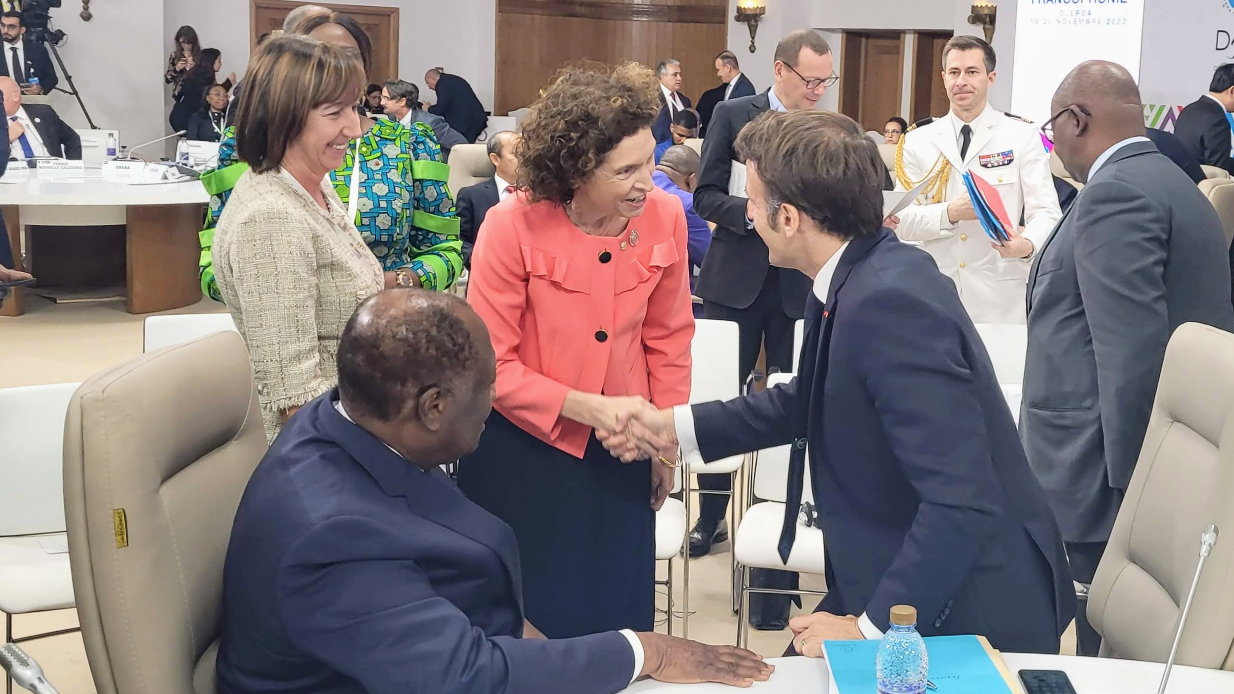 La ministra Ubach modera la primera taula rodona de la 18a Cimera de caps d’Estat i de Govern de la Francofonia