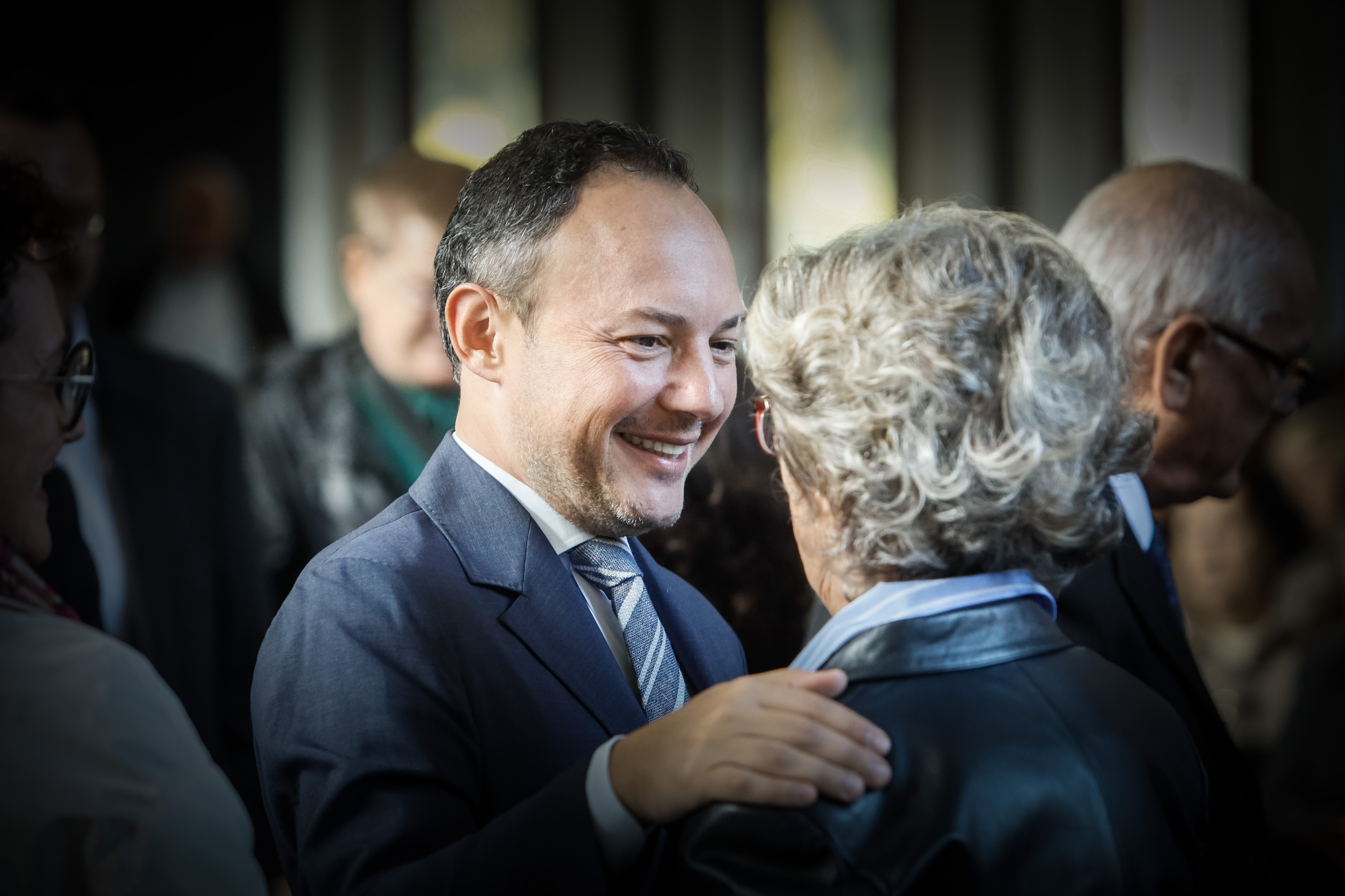 Espot exposa el calendari per donar resposta a les diferents demandes de la gent gran durant la Festa Magna