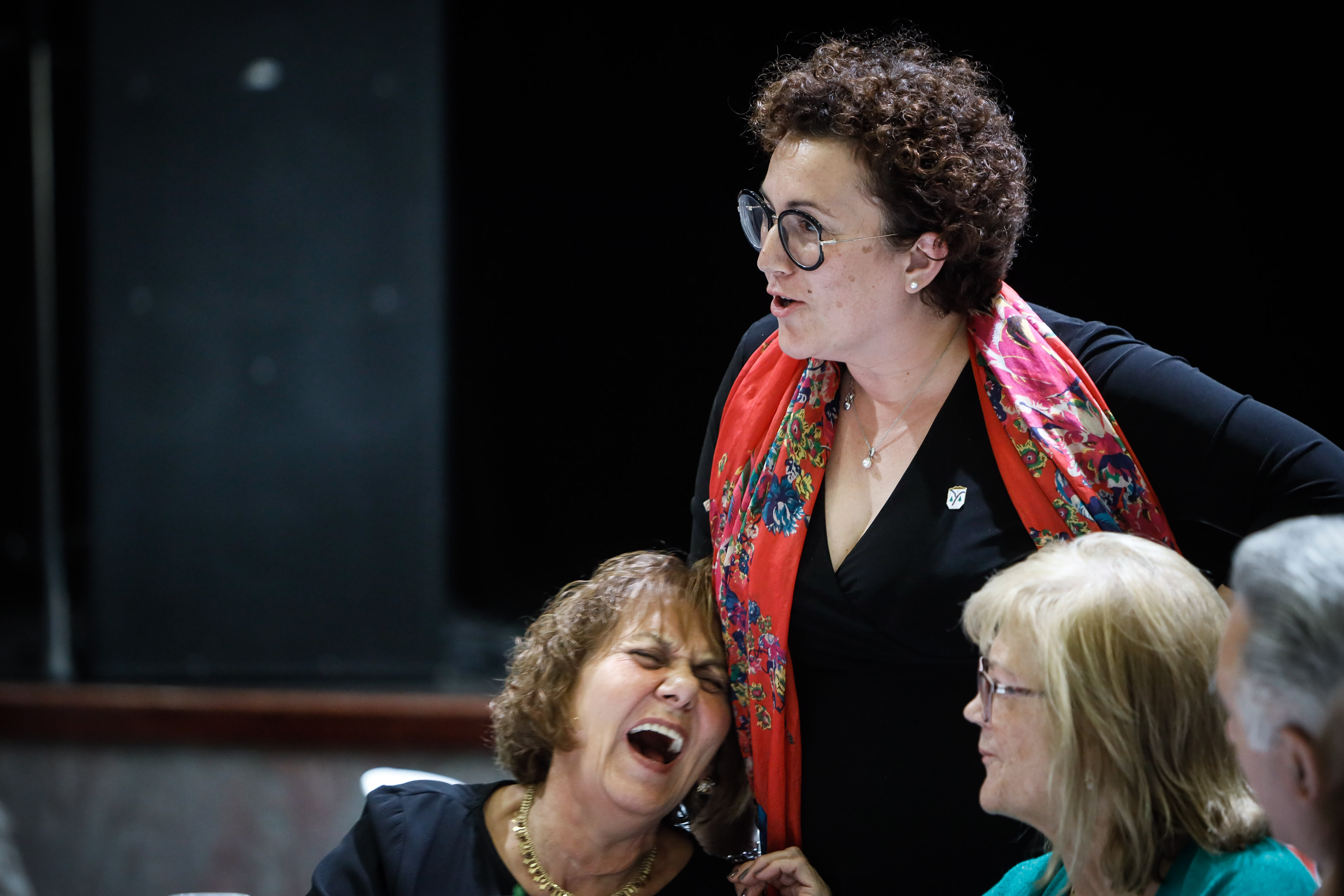 Espot exposa el calendari per donar resposta a les diferents demandes de la gent gran durant la Festa Magna