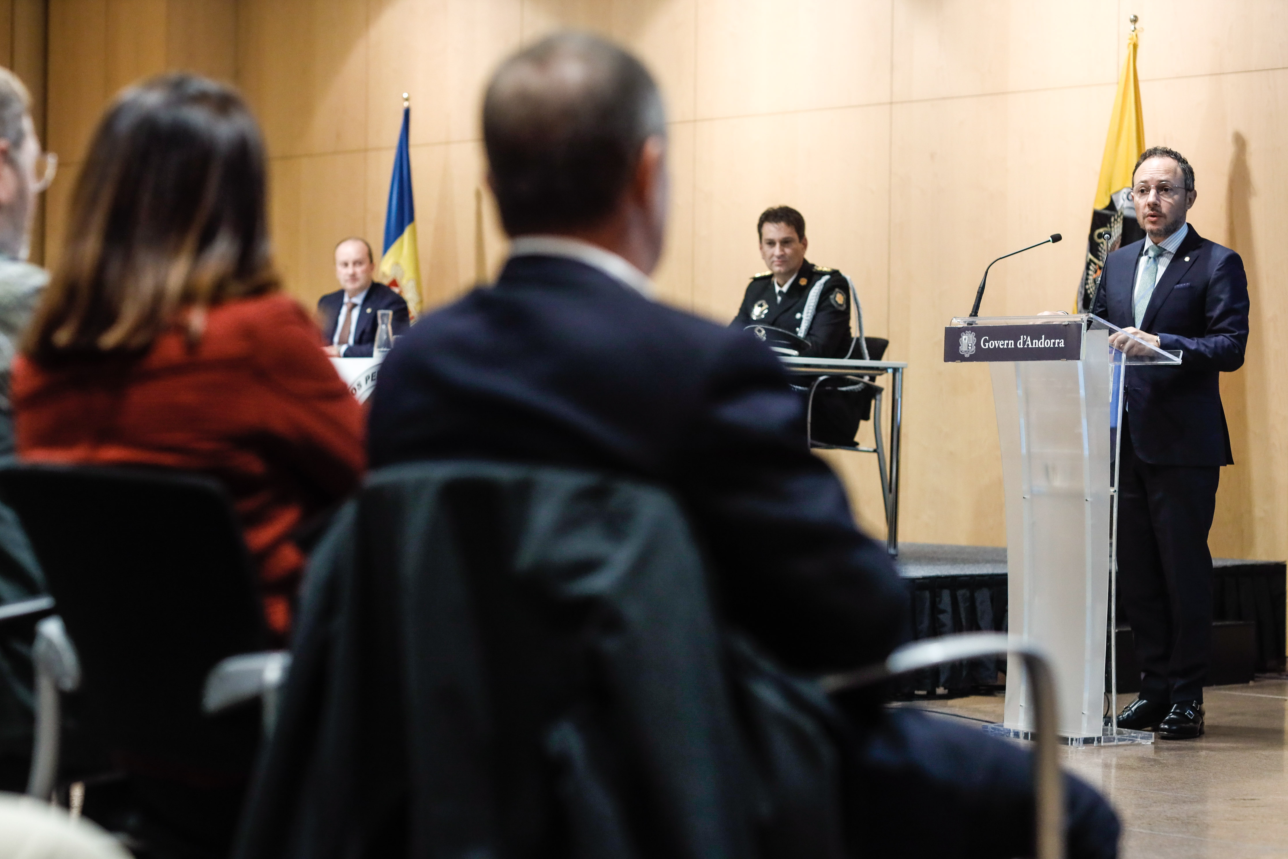 Espot referma la voluntat d’instaurar un pla de carrera per progressar dins el cos d’agents penitenciaris en el dia de la patrona