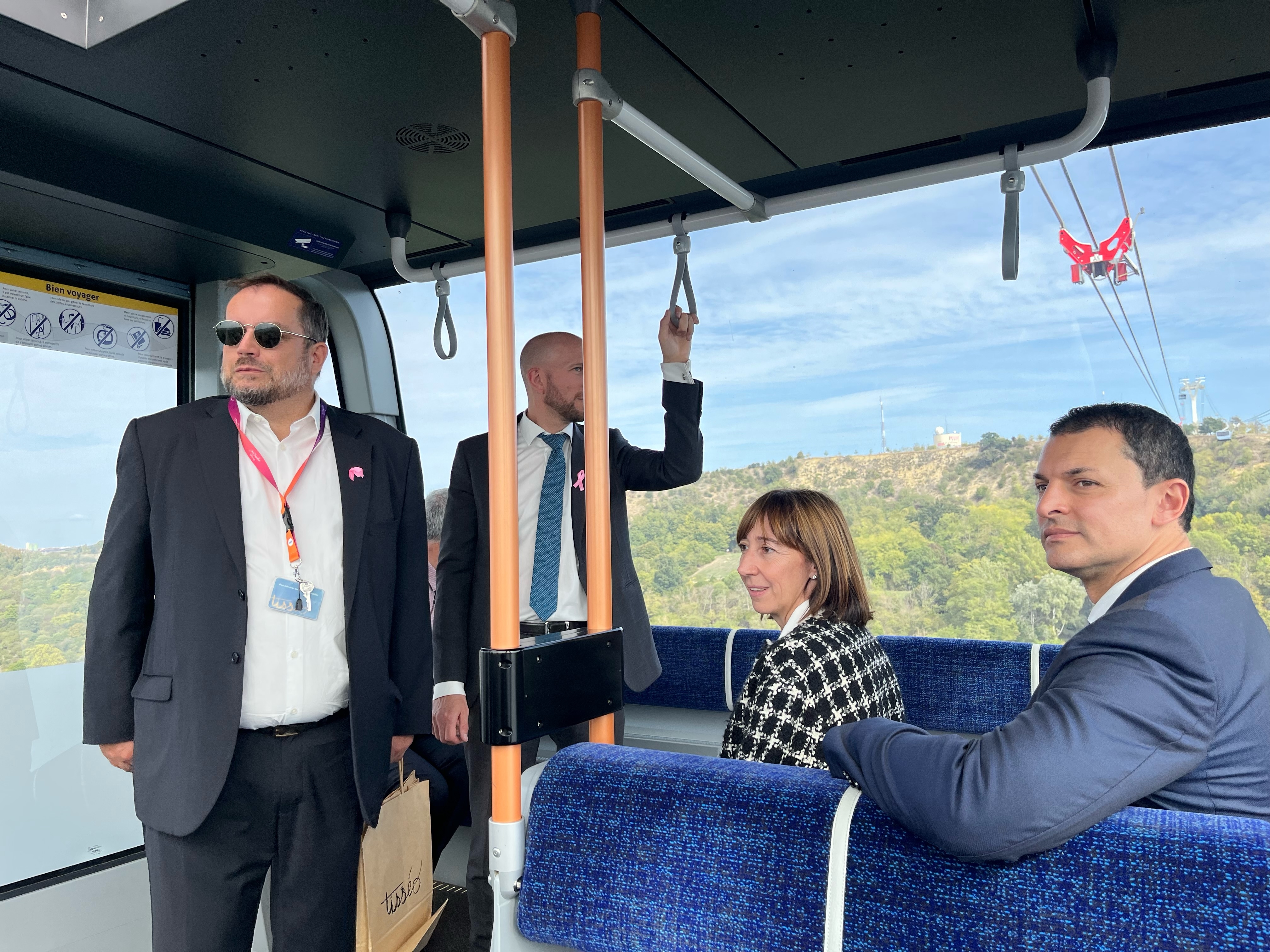 El Govern estudia la viabilitat del model del telefèric de Tolosa com una de les possibles solucions al creixement de la mobilitat