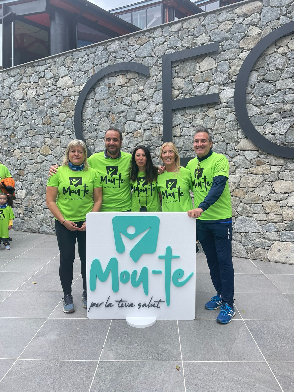 Més de 2.700 persones participen en les marxes simultànies arreu de les parròquies per impulsar l’activitat física i saludable