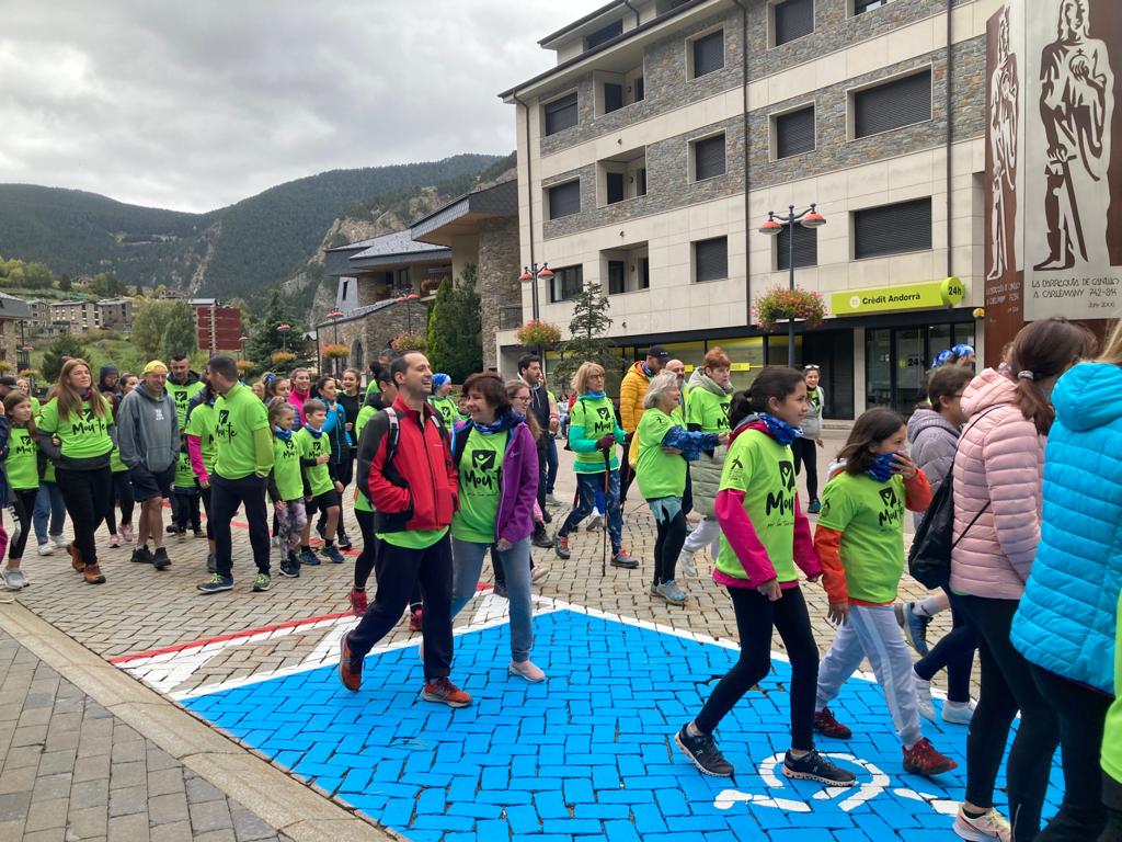 Més de 2.700 persones participen en les marxes simultànies arreu de les parròquies per impulsar l’activitat física i saludable