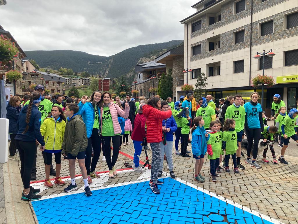 Més de 2.700 persones participen en les marxes simultànies arreu de les parròquies per impulsar l’activitat física i saludable