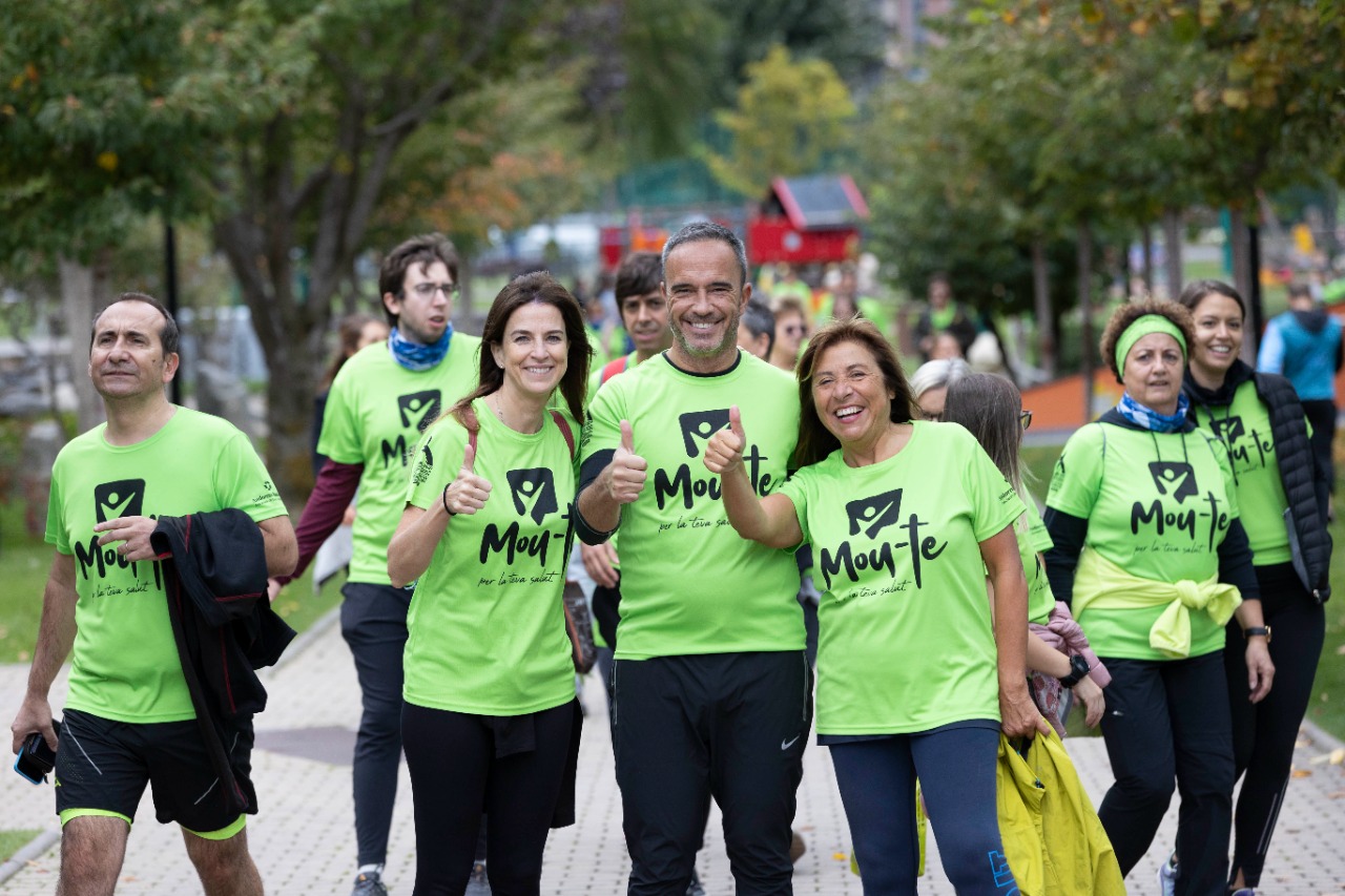 Més de 2.700 persones participen en les marxes simultànies arreu de les parròquies per impulsar l’activitat física i saludable