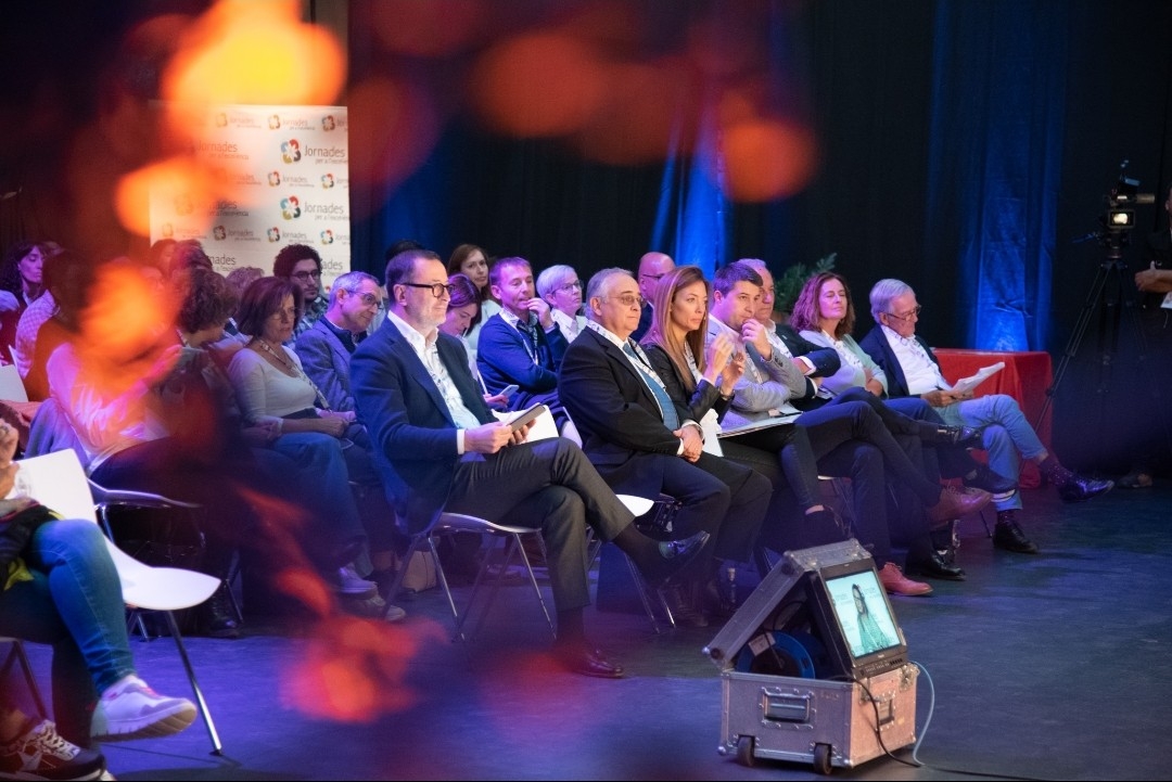 El Pirineu es converteix en un potent altaveu contra l'estigma de la salut mental i reclama més recursos, divulgació i coordinació