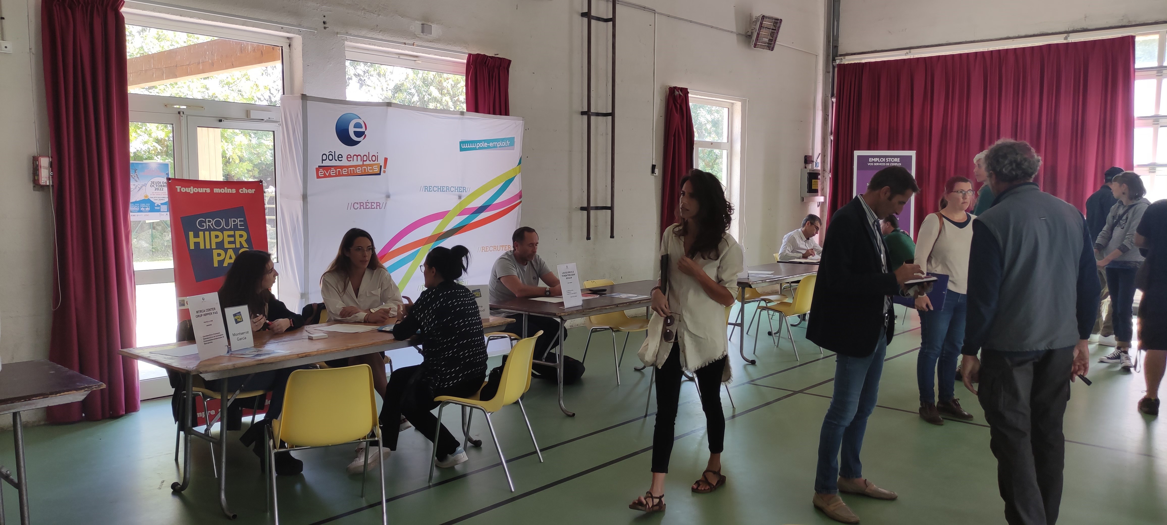 Set empreses andorranes participen en una jornada per captar treballadors a Latour de Carol