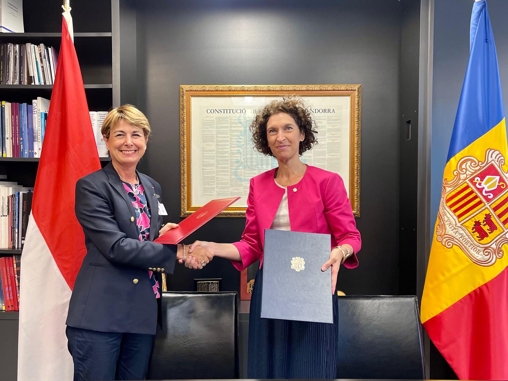 Ubach signa sengles acords d’entesa i col·laboració amb els seus homòlegs de Mònaco i Perú