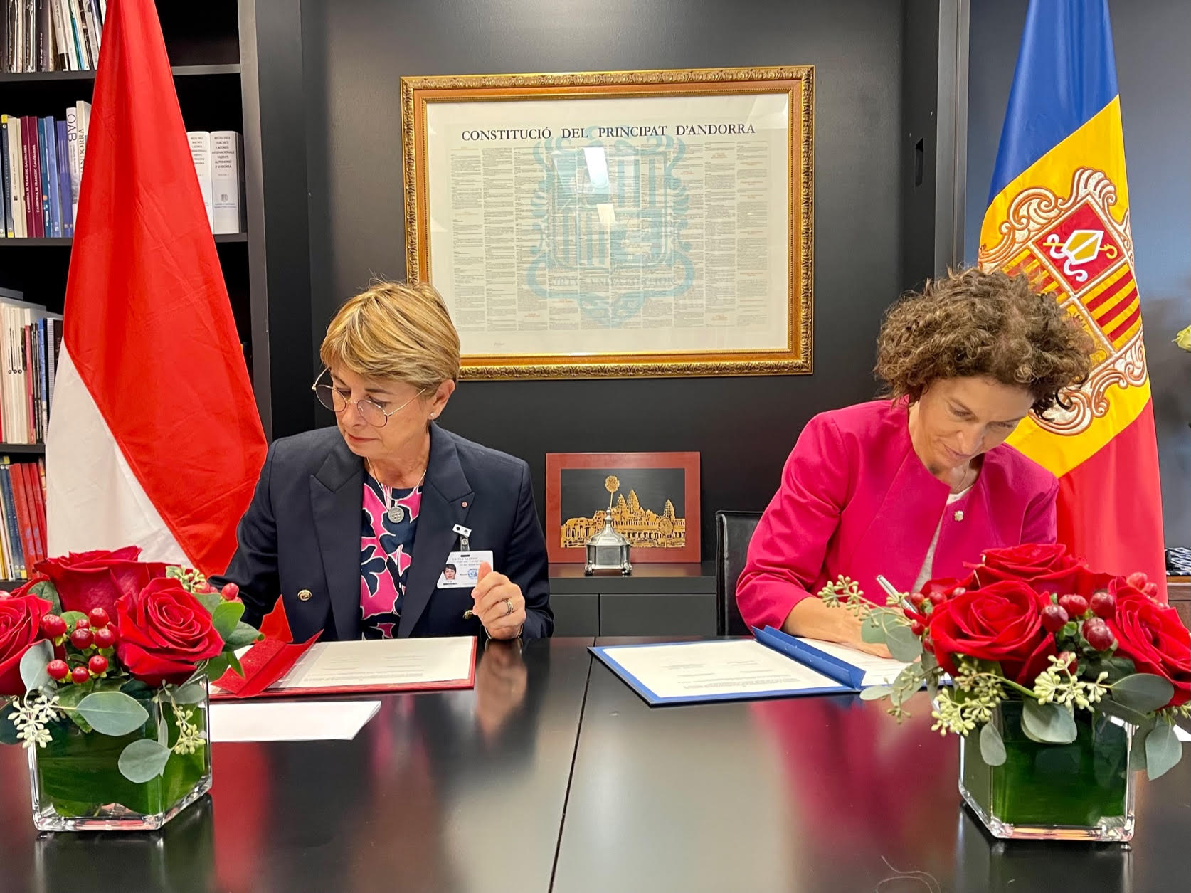 Ubach signa sengles acords d’entesa i col·laboració amb els seus homòlegs de Mònaco i Perú