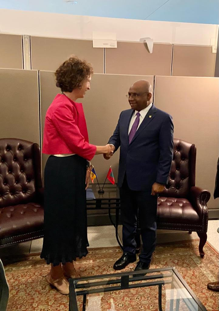 Ubach signa sengles acords d’entesa i col·laboració amb els seus homòlegs de Mònaco i Perú