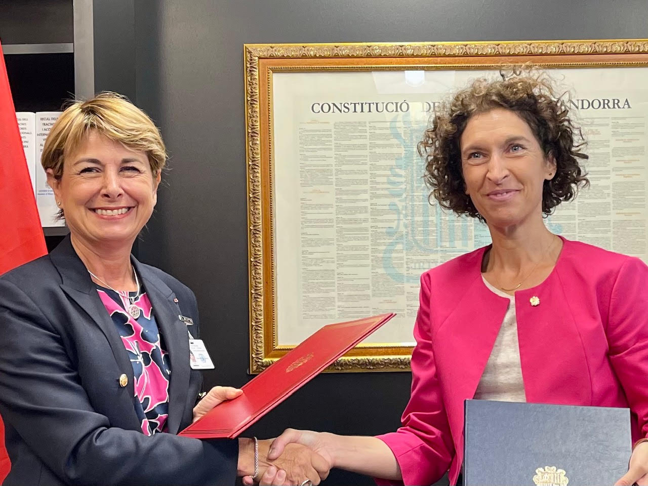 Ubach signa sengles acords d’entesa i col·laboració amb els seus homòlegs de Mònaco i Perú