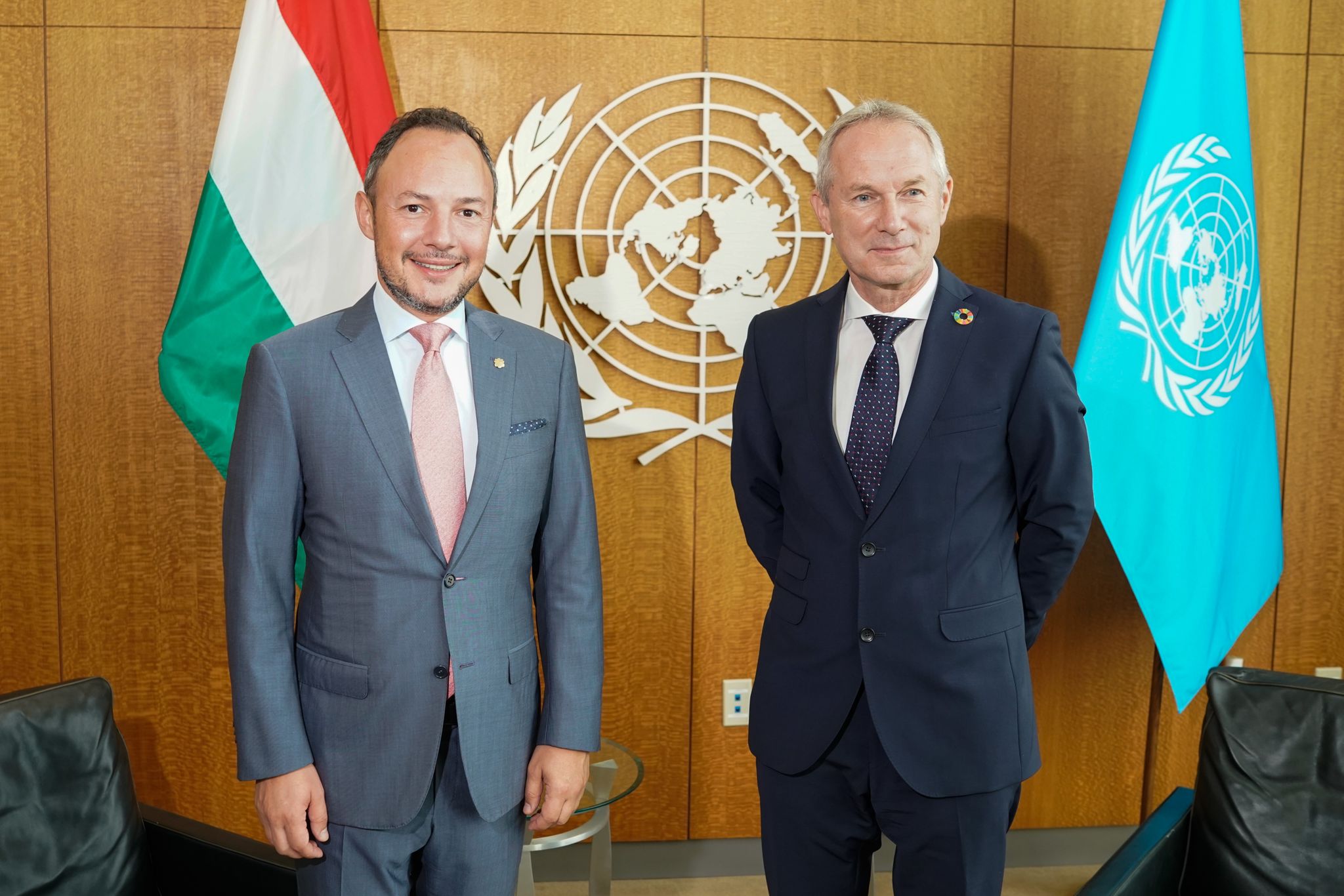 Espot es reuneix amb el president de la 77a sessió de l'Assemblea General de les Nacions Unides, Csaba Kőrösi