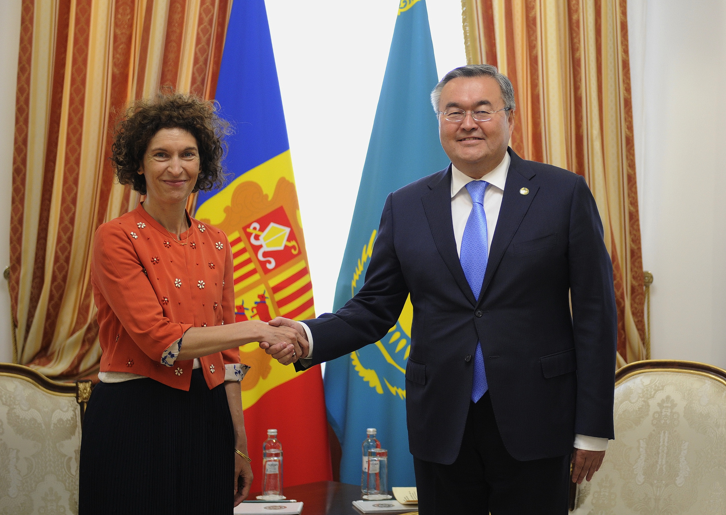 Andorra i el Kazakhstan signen l’acord per a l’exempció de visats per impulsar els seus vincles bilaterals